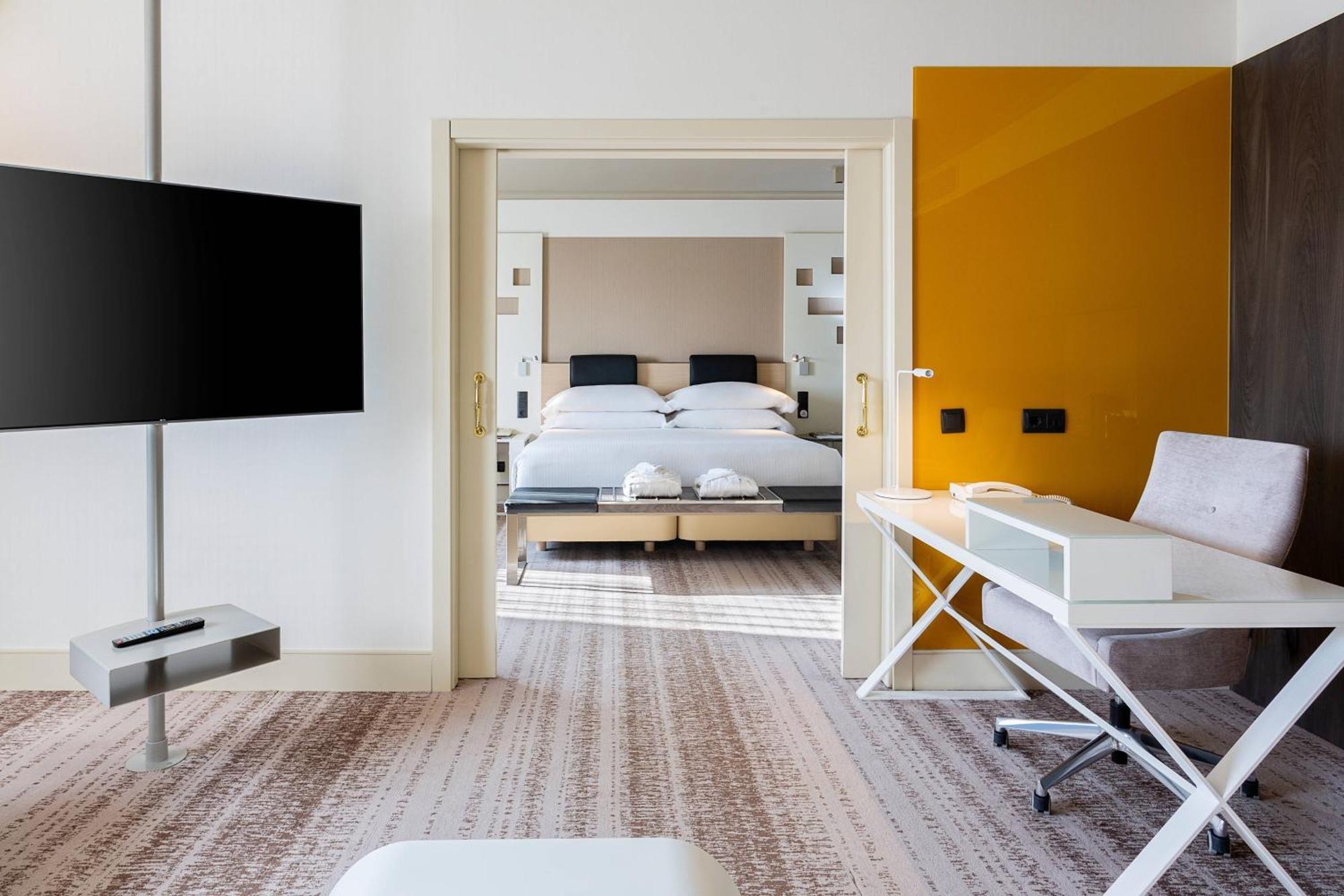 Hotel Marriott Auditorium Hotel&conference Center 4*