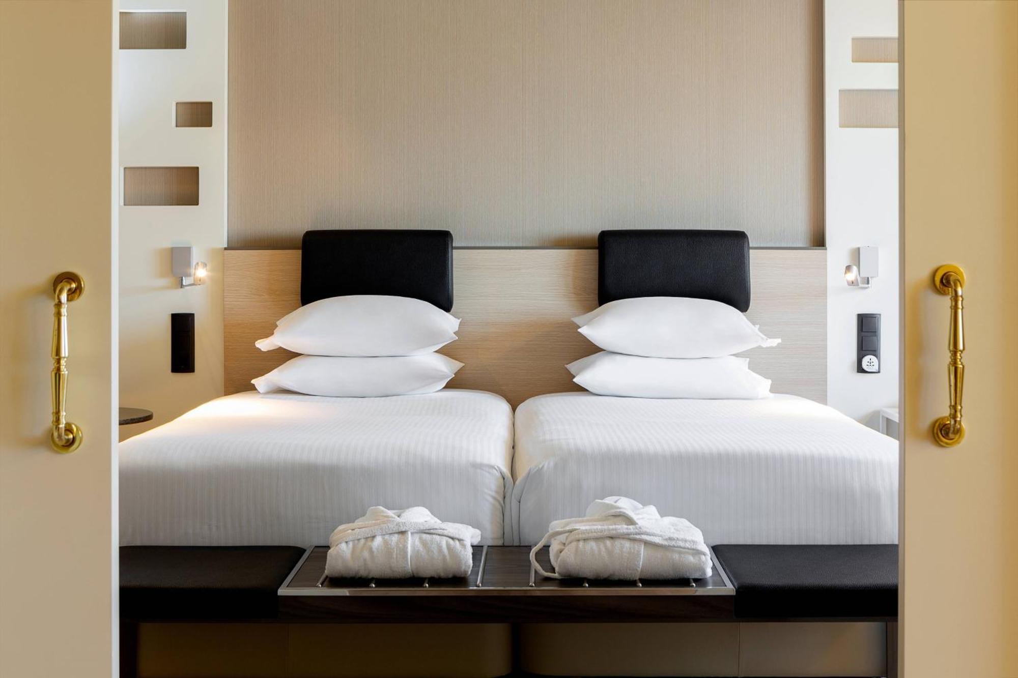 Marriott Auditorium Hotel&conference Center