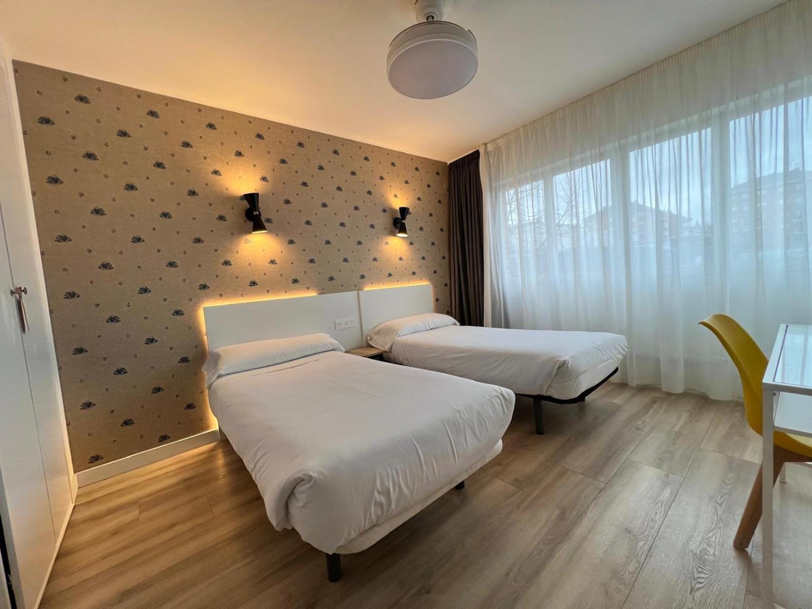 Iraipe Gorbea Auto Check-in Hotel *