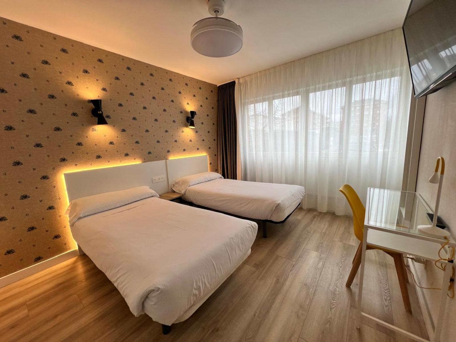 Iraipe Gorbea Auto Check-in Hotel Vitoria-Gasteiz