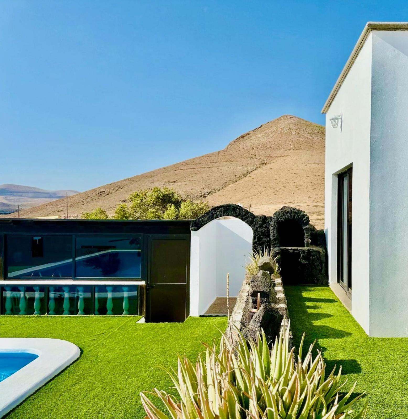 Canaryislandshost L Olympica Teguise (Lanzarote)