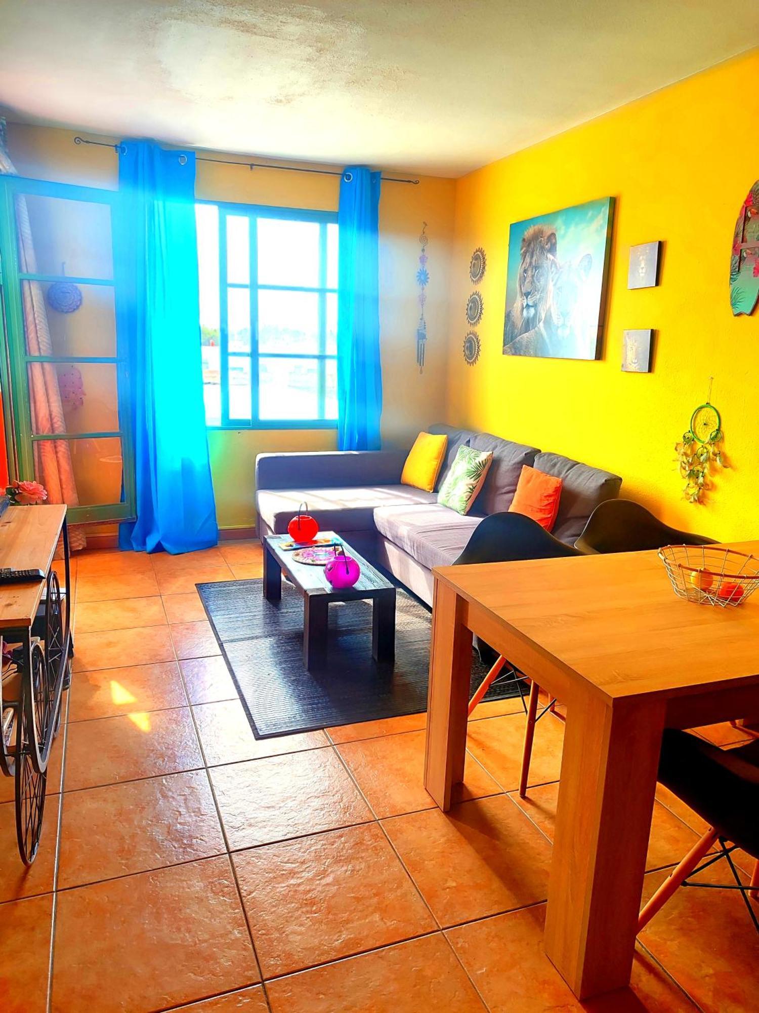 La Isla Bonita Vista Mar Apartamento *