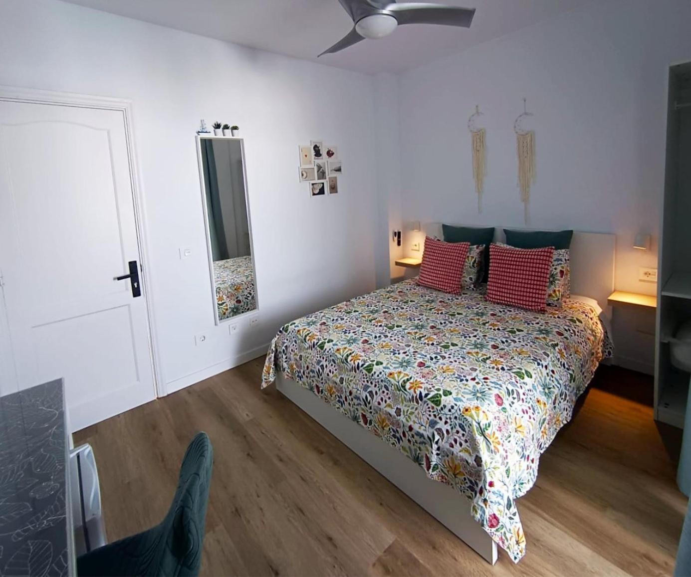Homestay Paradise Near The Playa Honda (Lanzarote)