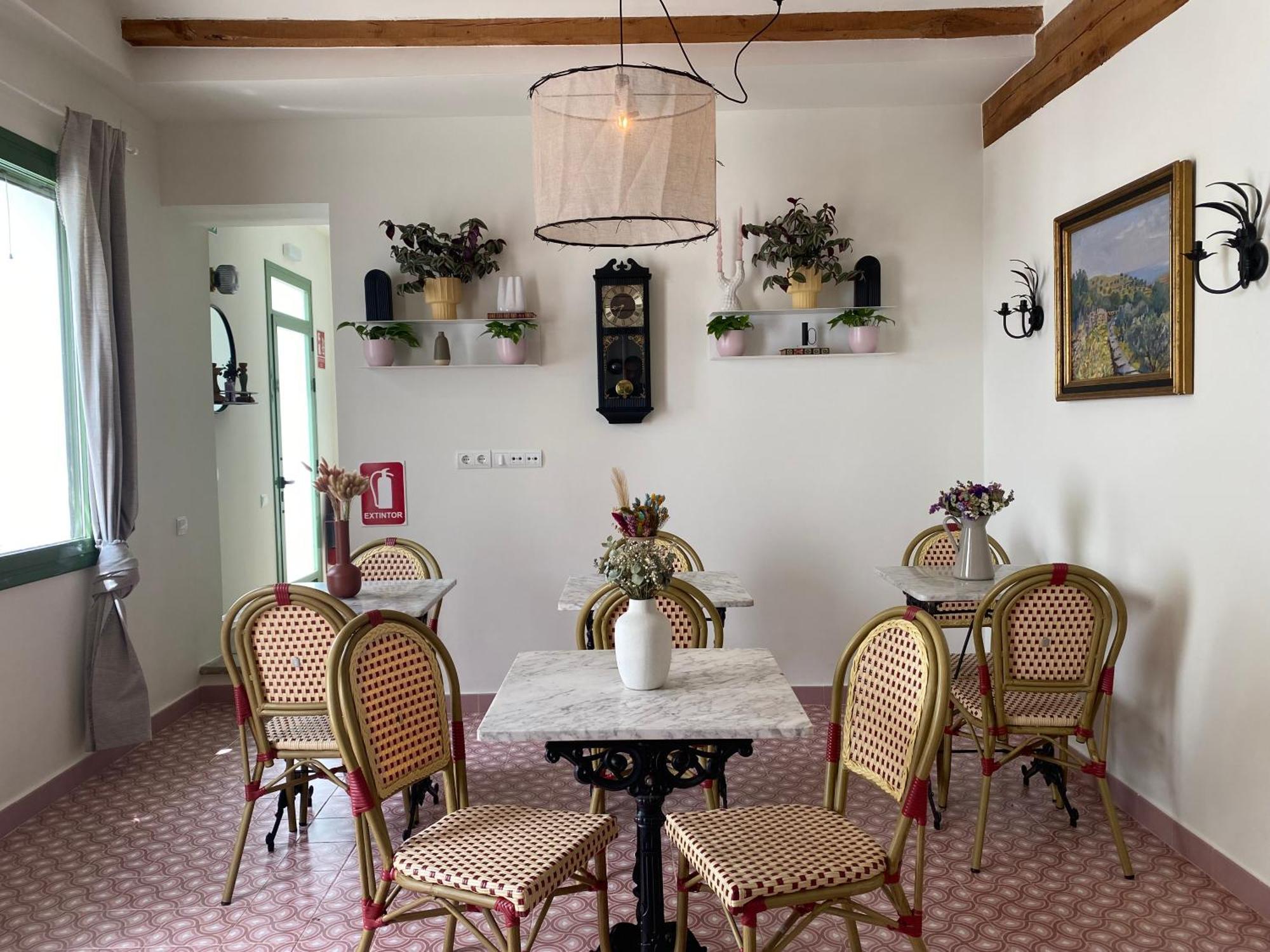 Les Filles Hotel