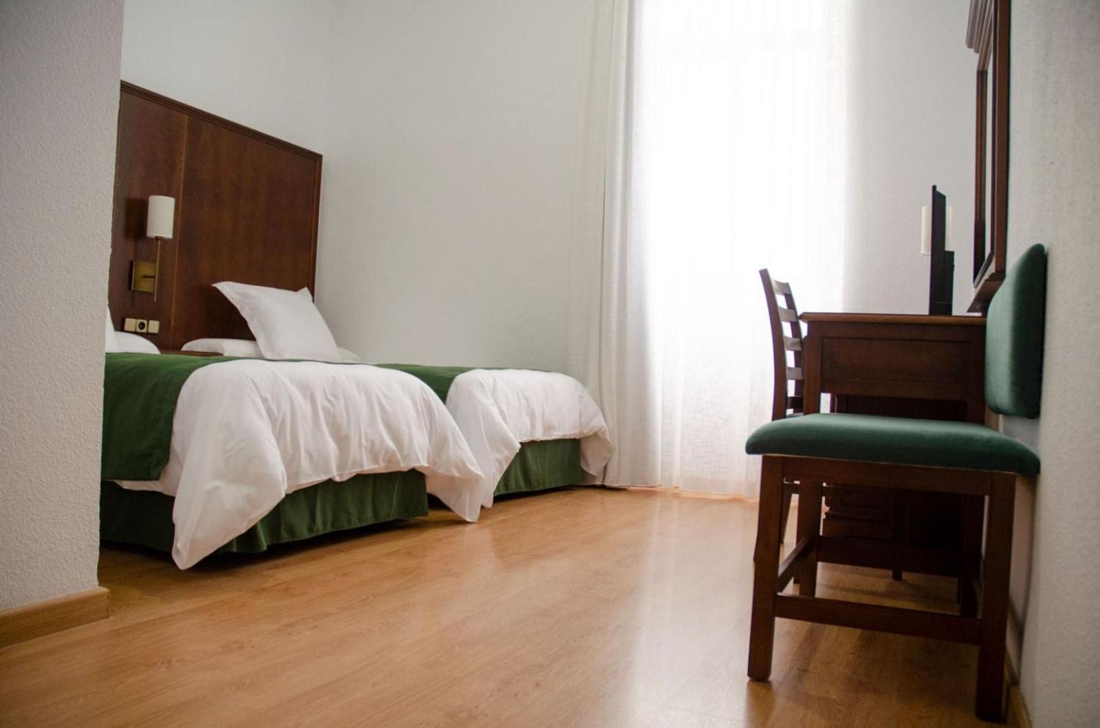Balneario De 3* Marmolejo