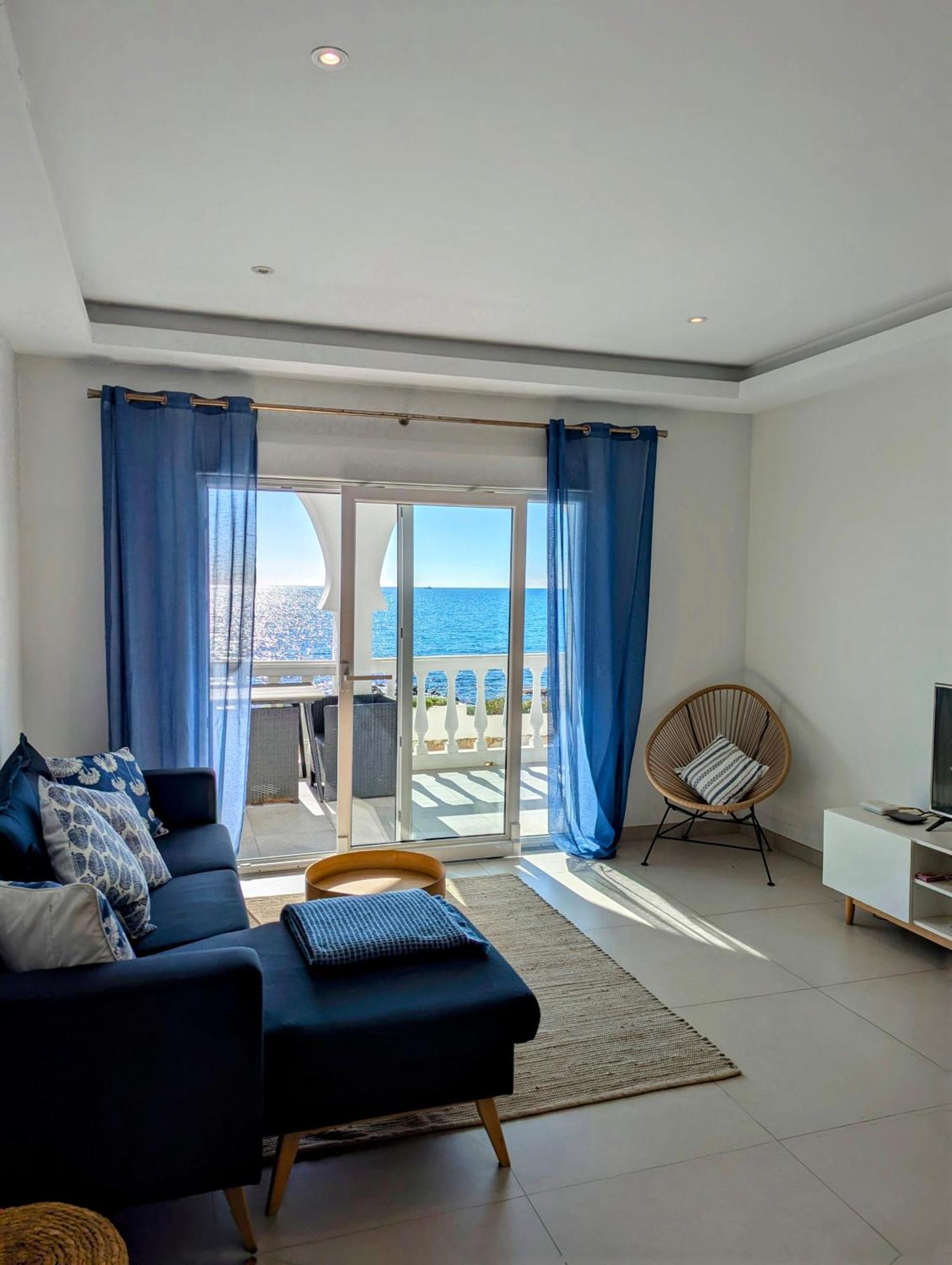 Rise & Shine Beachfront La Cala Apartamento