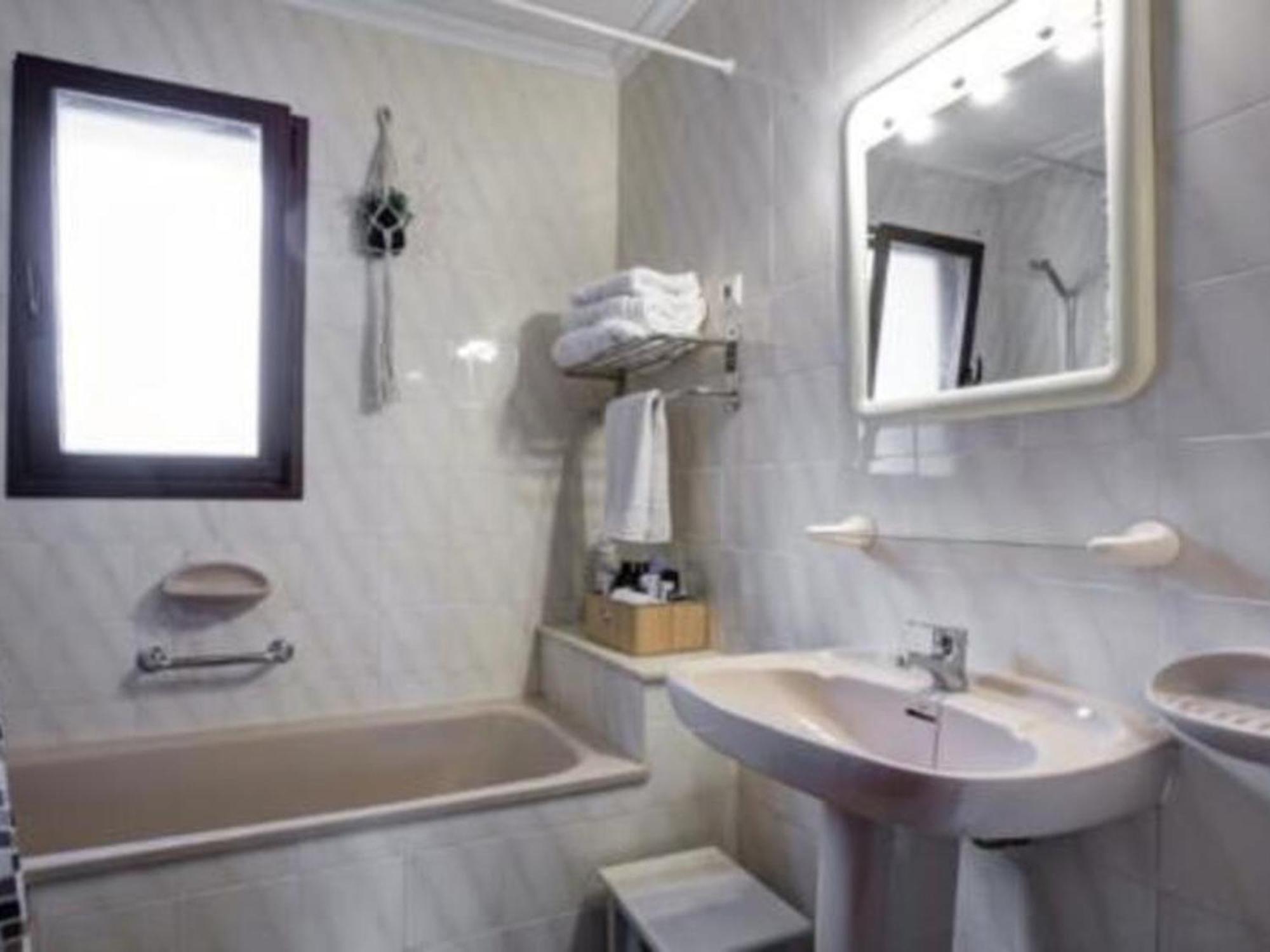 Villa A Orba Pour 6 Personnes Avec Piscine Privee Et Belles Vues Et Montagne - Hisp-10-8