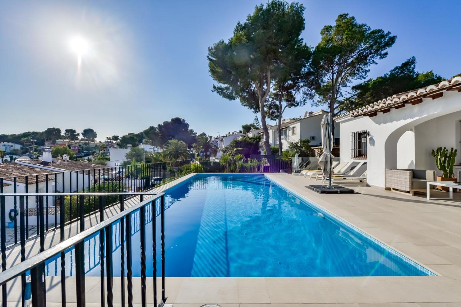 Guzman - Olga Villa Moraira