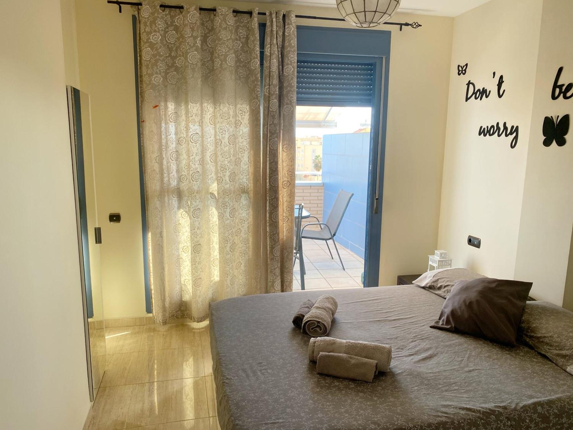 Salinas Apartment *