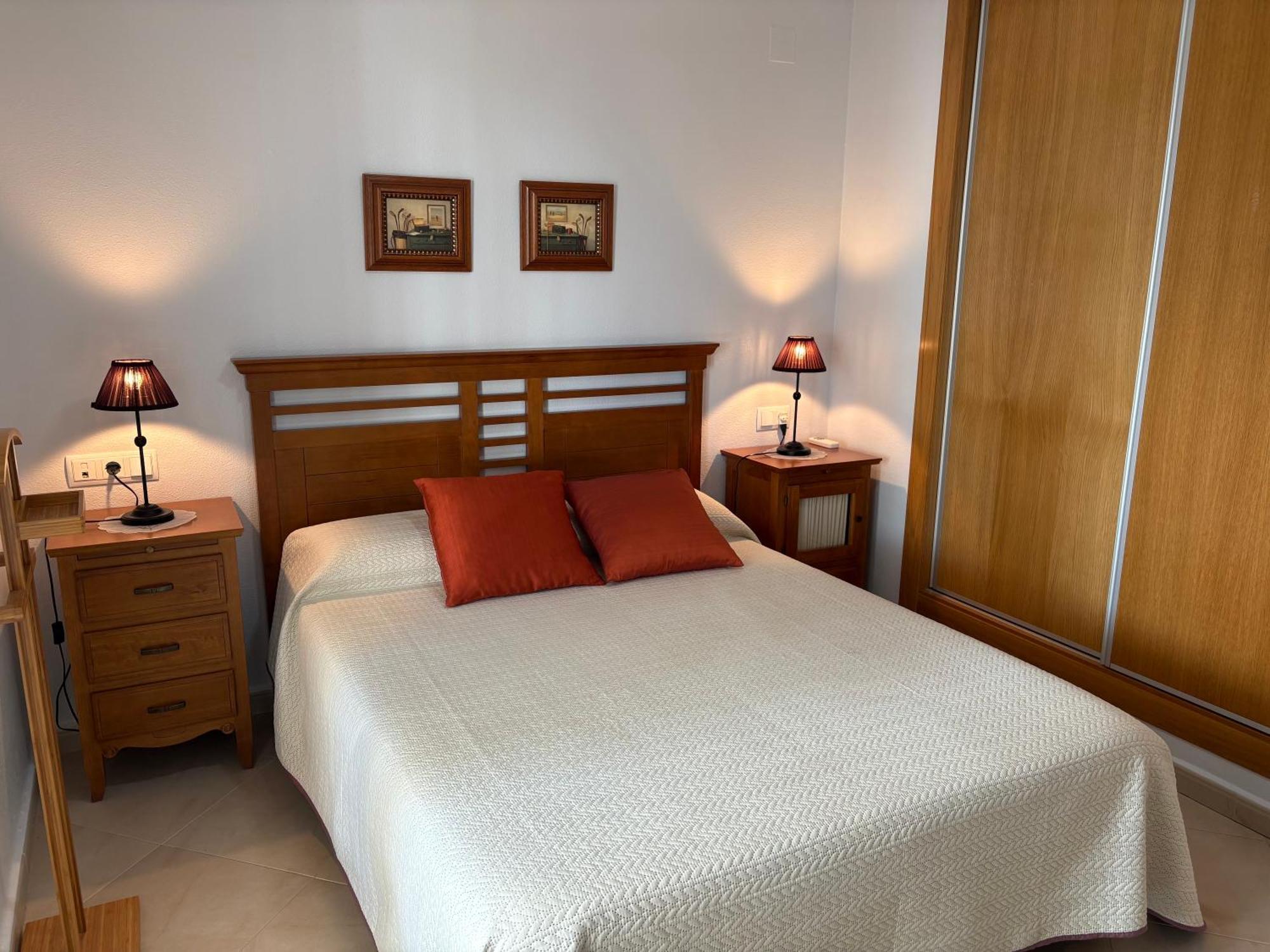 Apartamento De Lujo En Planta Baja Con Piscina En La Torre Golf