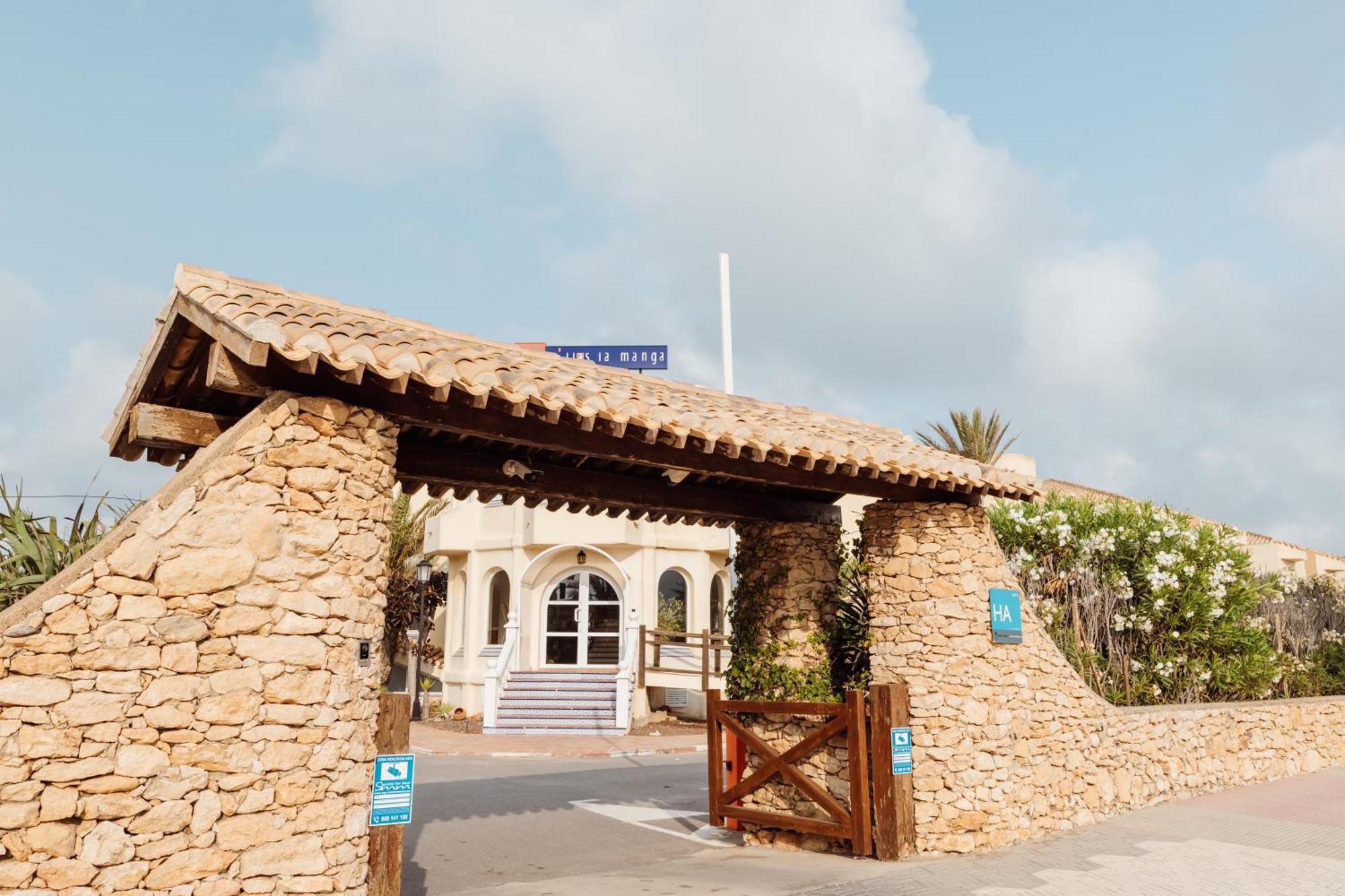 Aparthotel Villas La Manga 3*