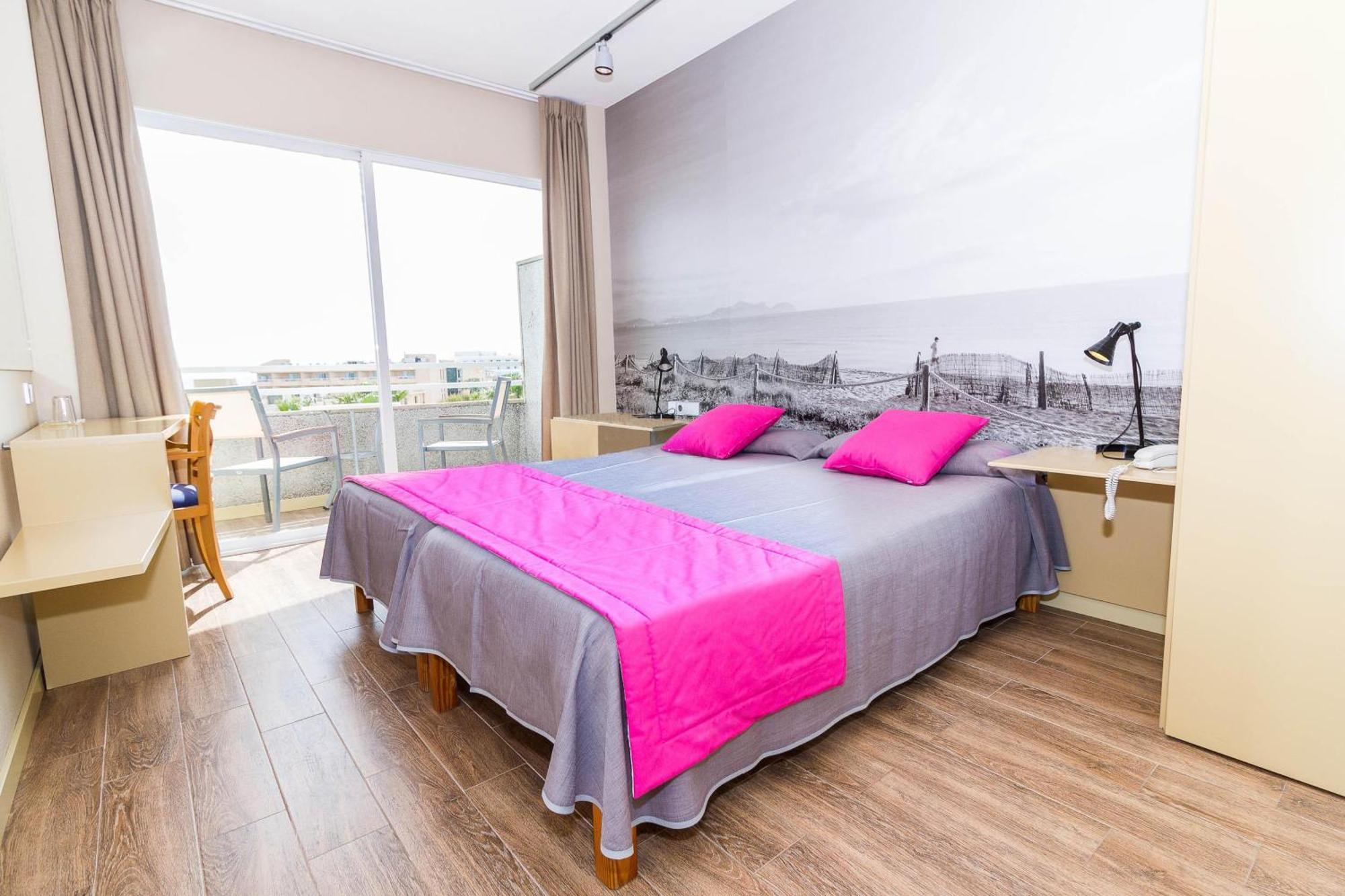 Aparthotel Eix Platja Daurada &