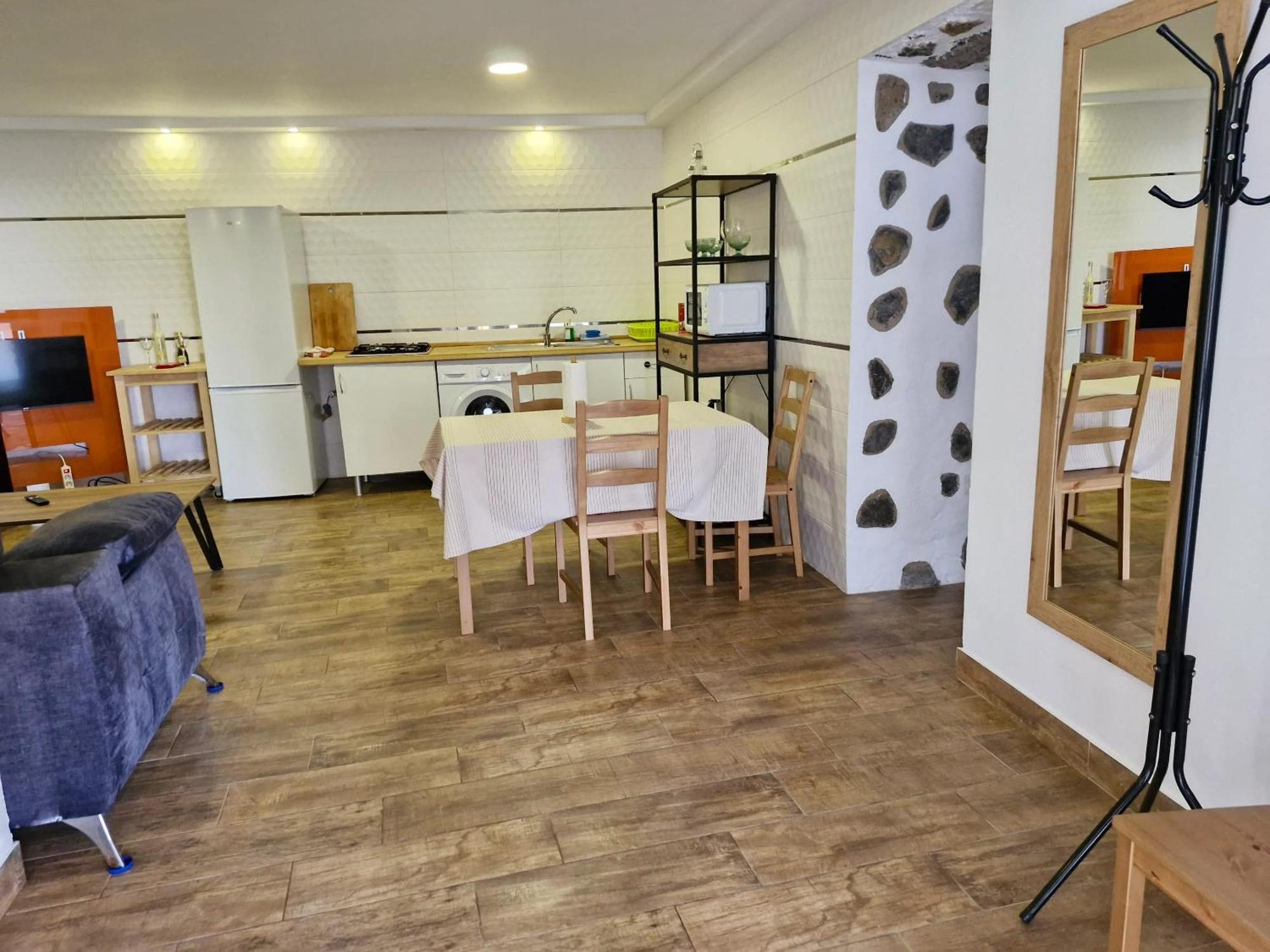 With Stunning Views In 50 M² + Close To The Sea Apartamento