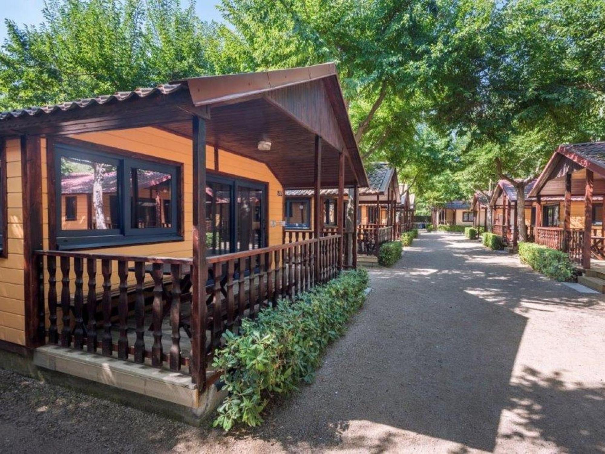 Well Kept With Veranda In *