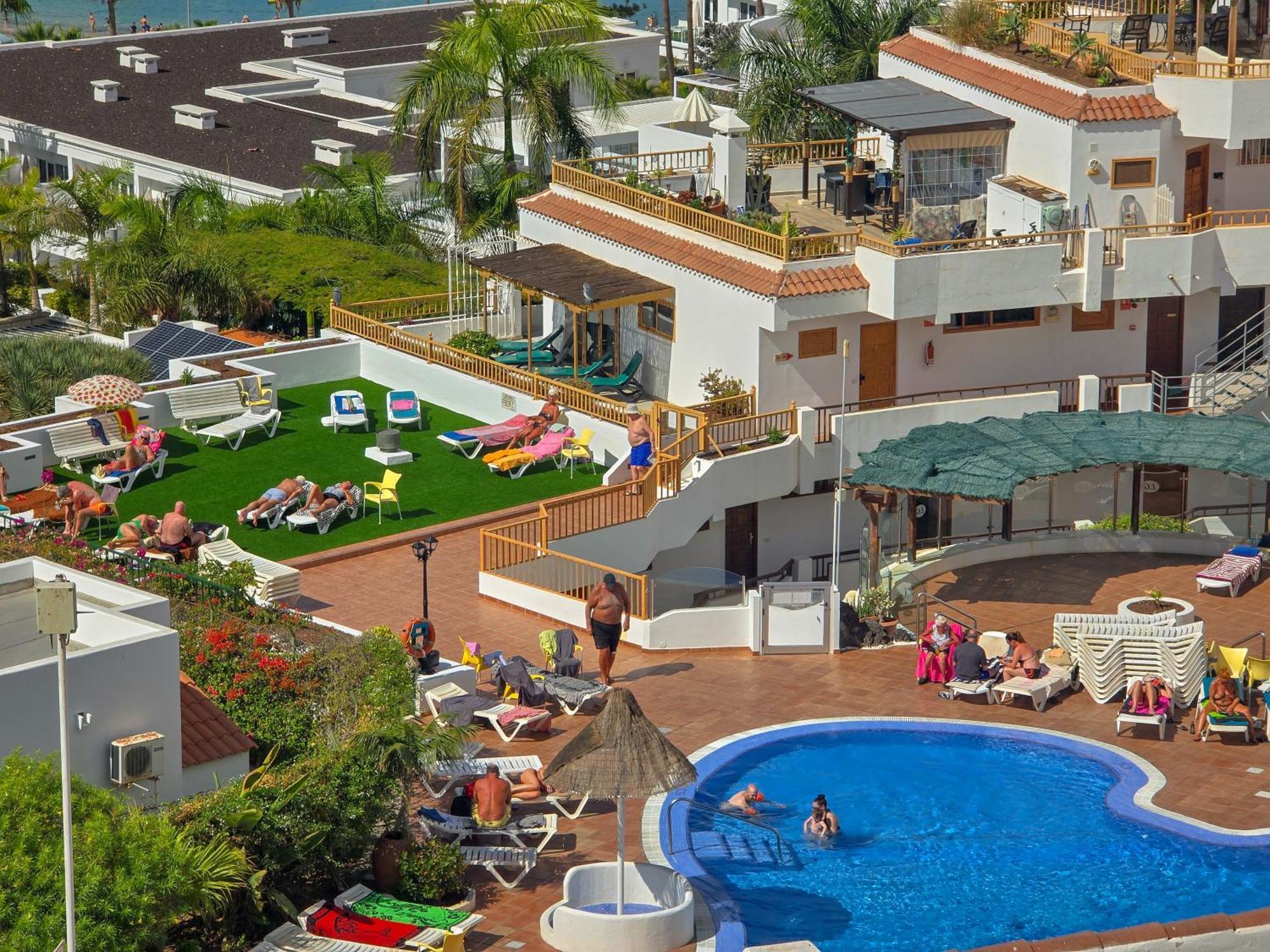 Apartment Sunset In Geranios By Helloapartments
