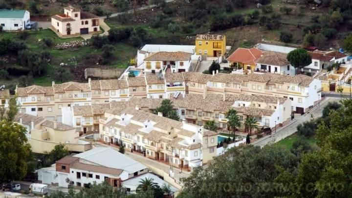 Casas De 15 * Benaojan
