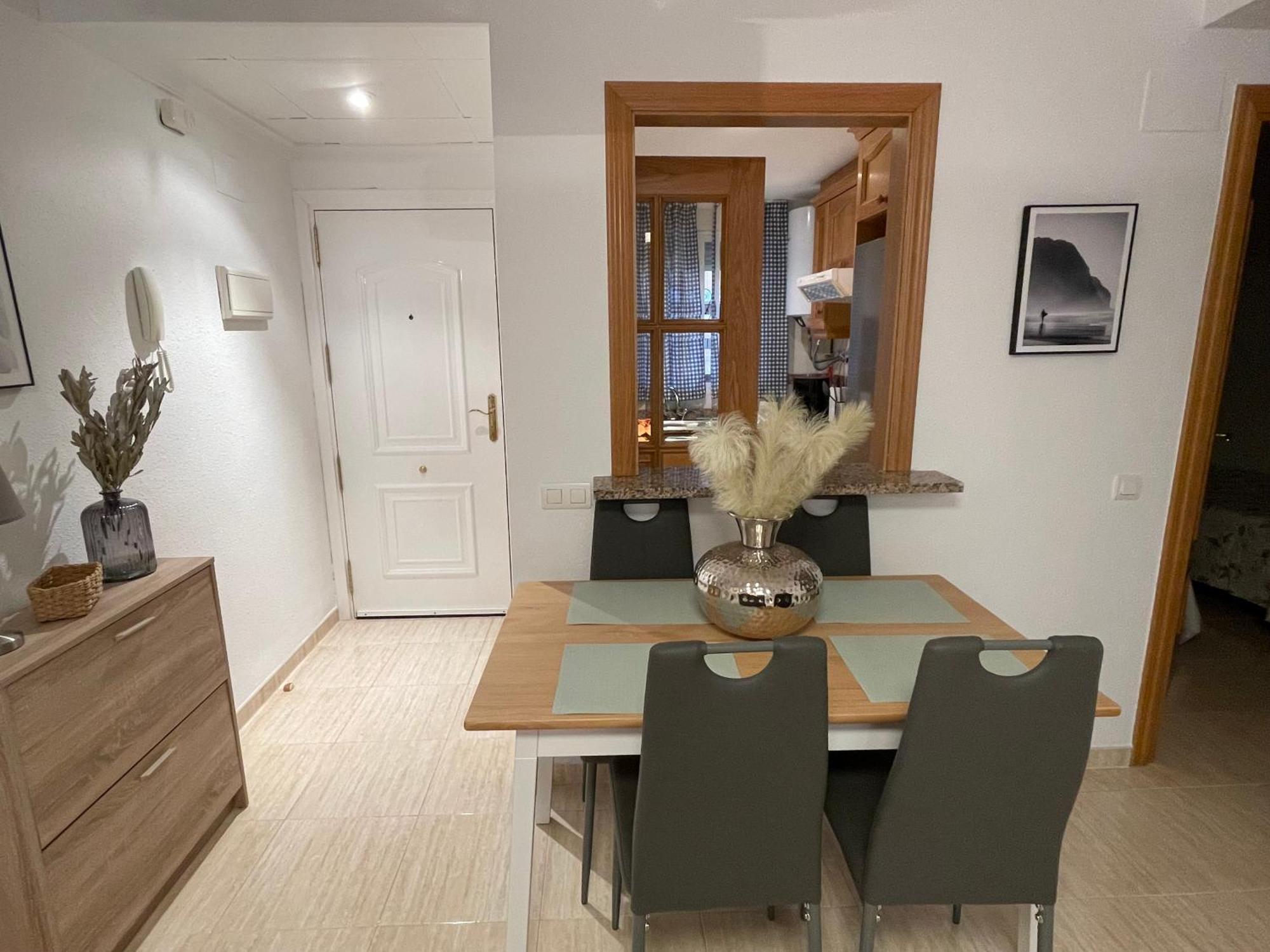 Apartamento A Estrenar En Primera Linea De Playa En Magic World Marina Dor *