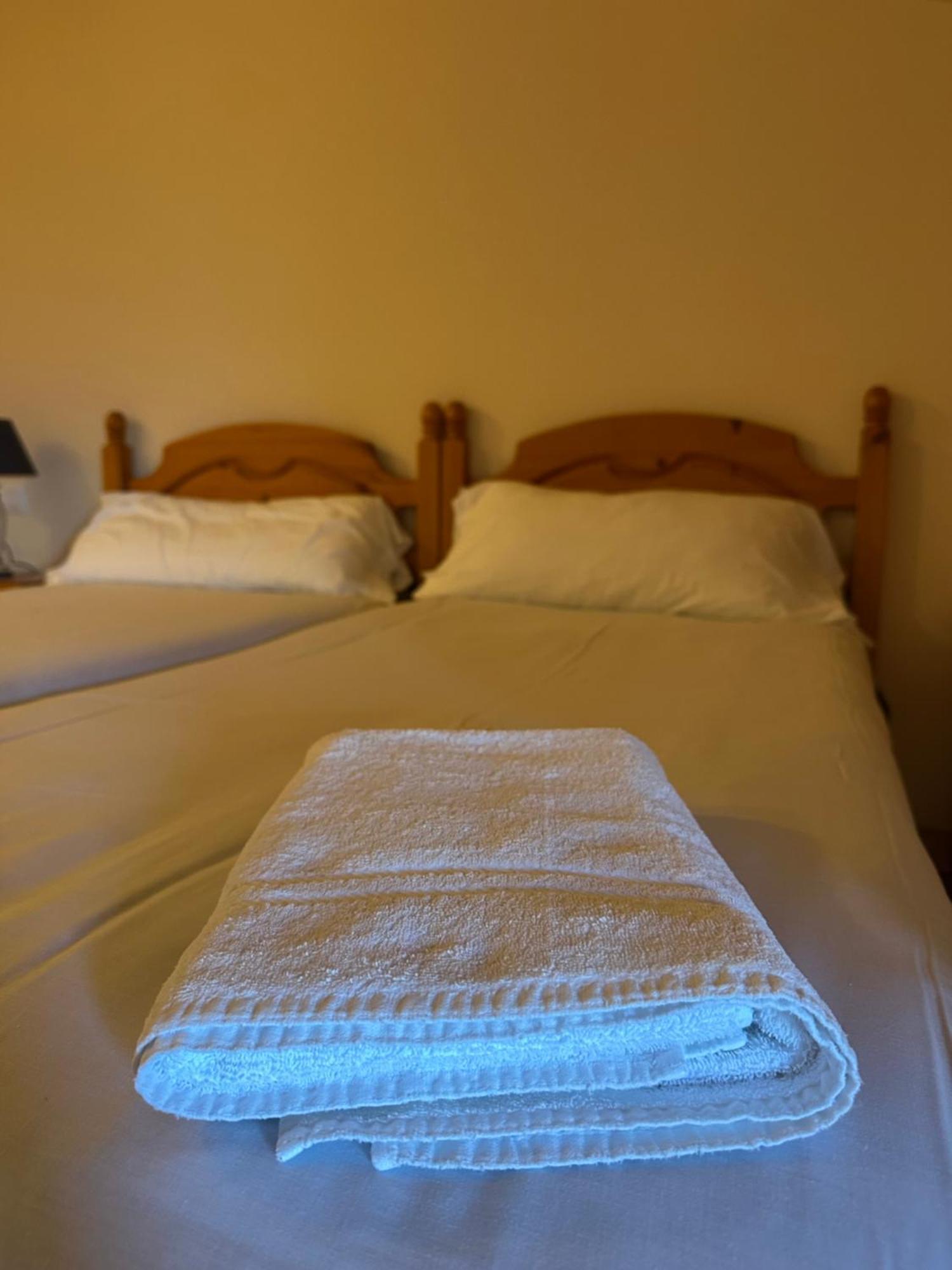 Santuari Mare De Deu Del Mont Restaurant-hostatgeria Inn *