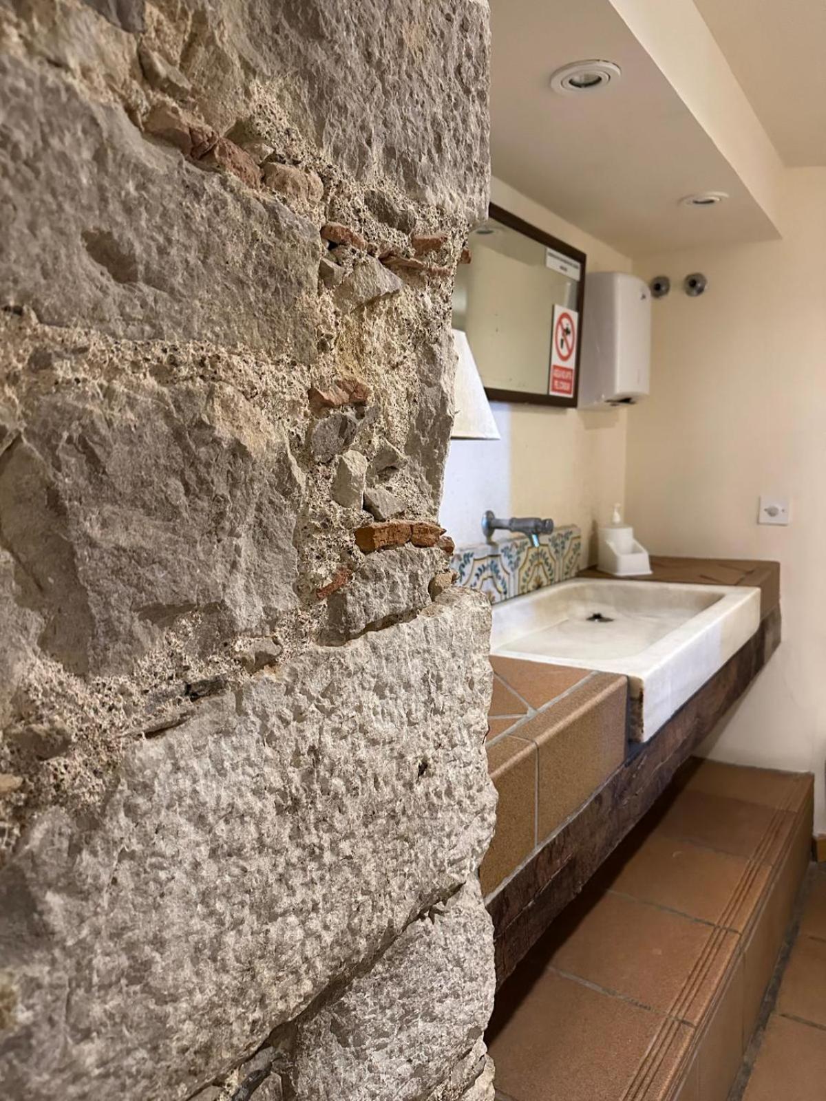 Santuari Mare De Deu Del Mont Restaurant-hostatgeria *