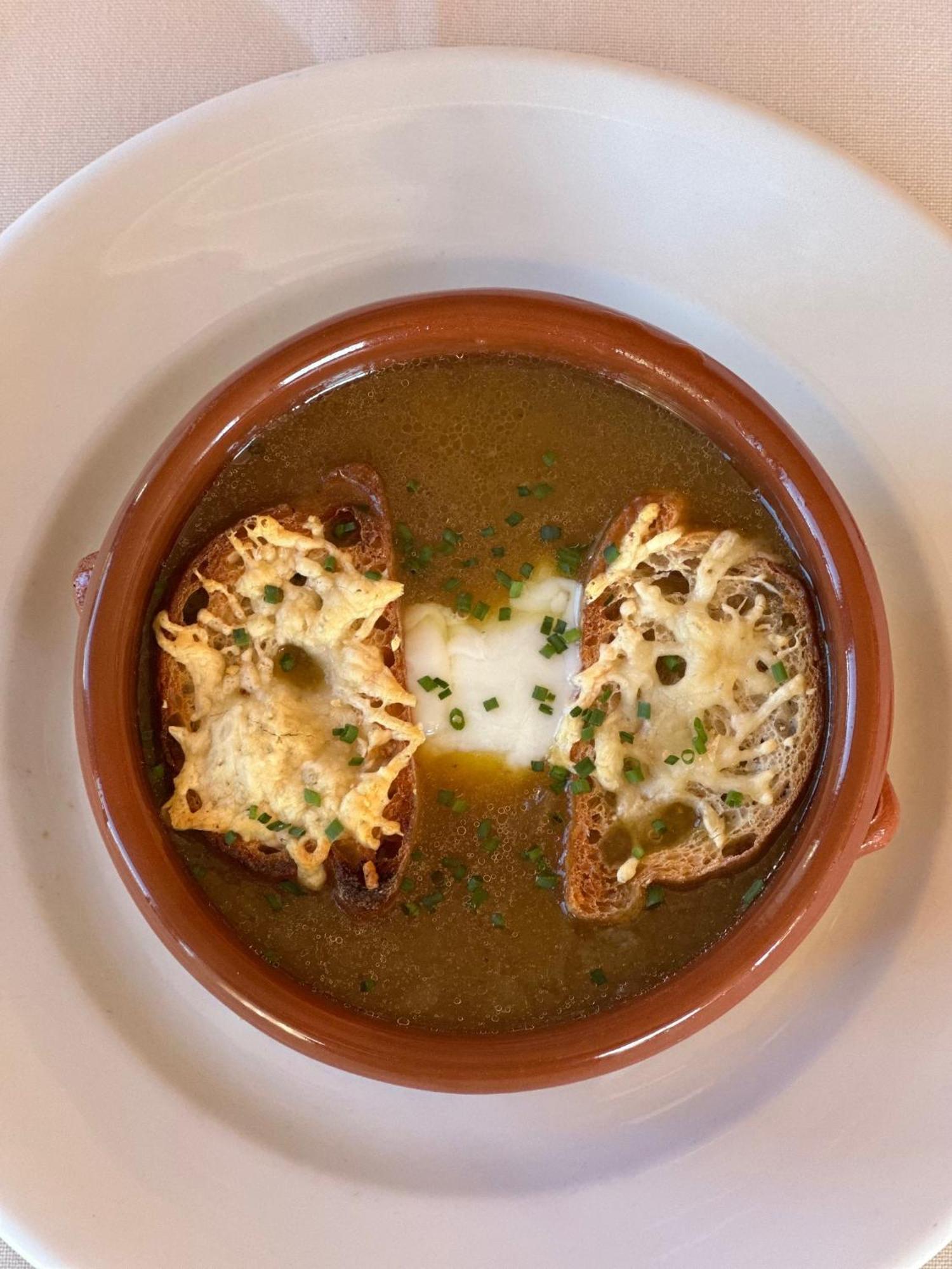 Santuari Mare De Deu Del Mont Restaurant-hostatgeria * Beuda