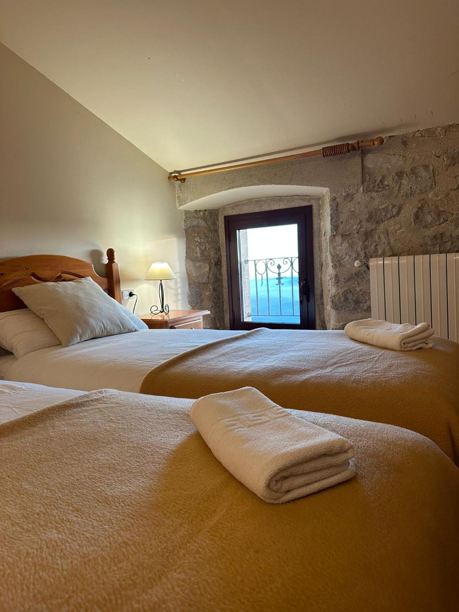 Santuari Mare De Deu Del Mont Restaurant-hostatgeria *
