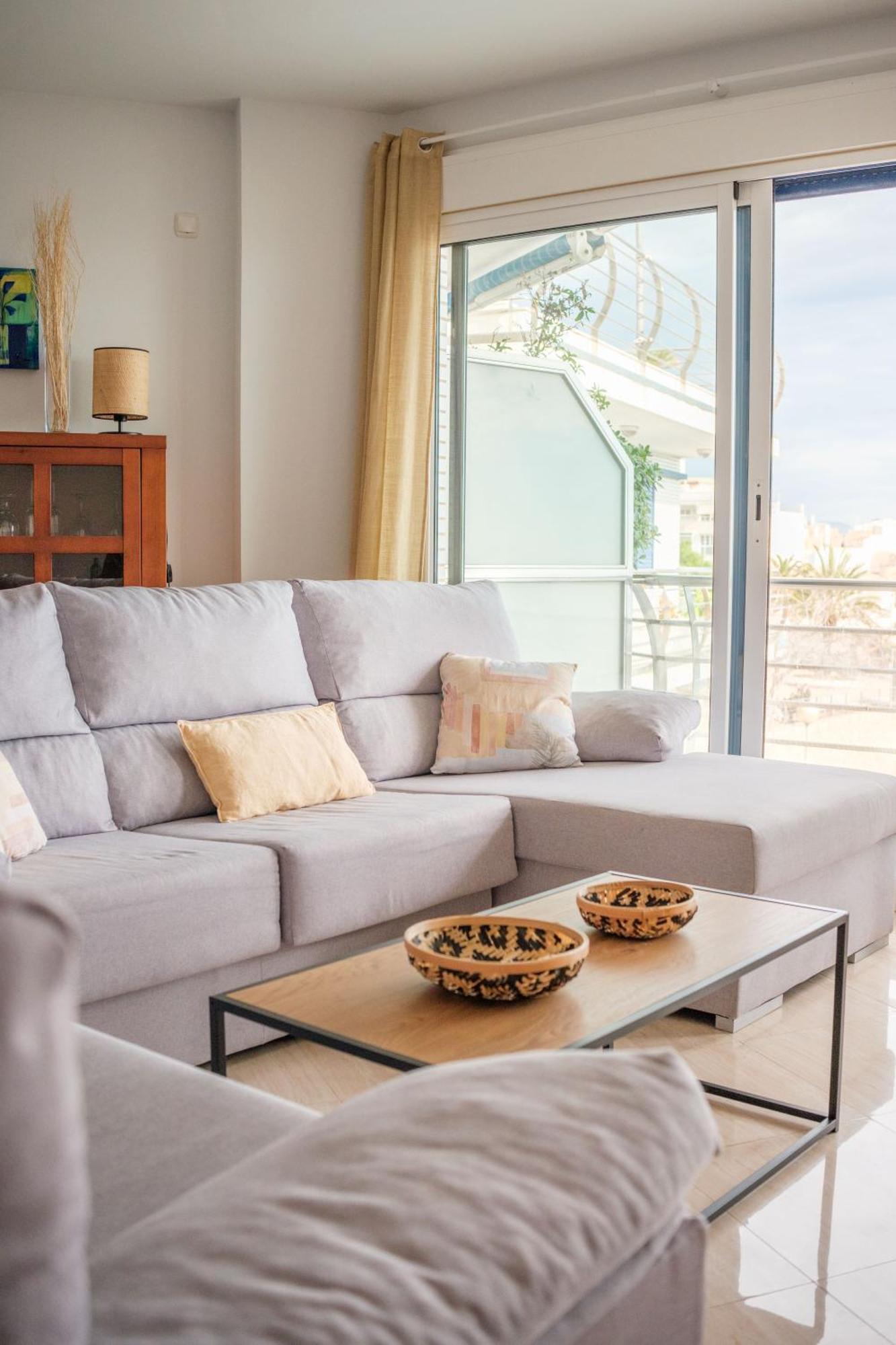 Atico Duplex Exclusivo Con Amplias Terrazas, Piscina Y Vistas Al Mar En Ametlla De Mar Apartment L'Ametlla de Mar