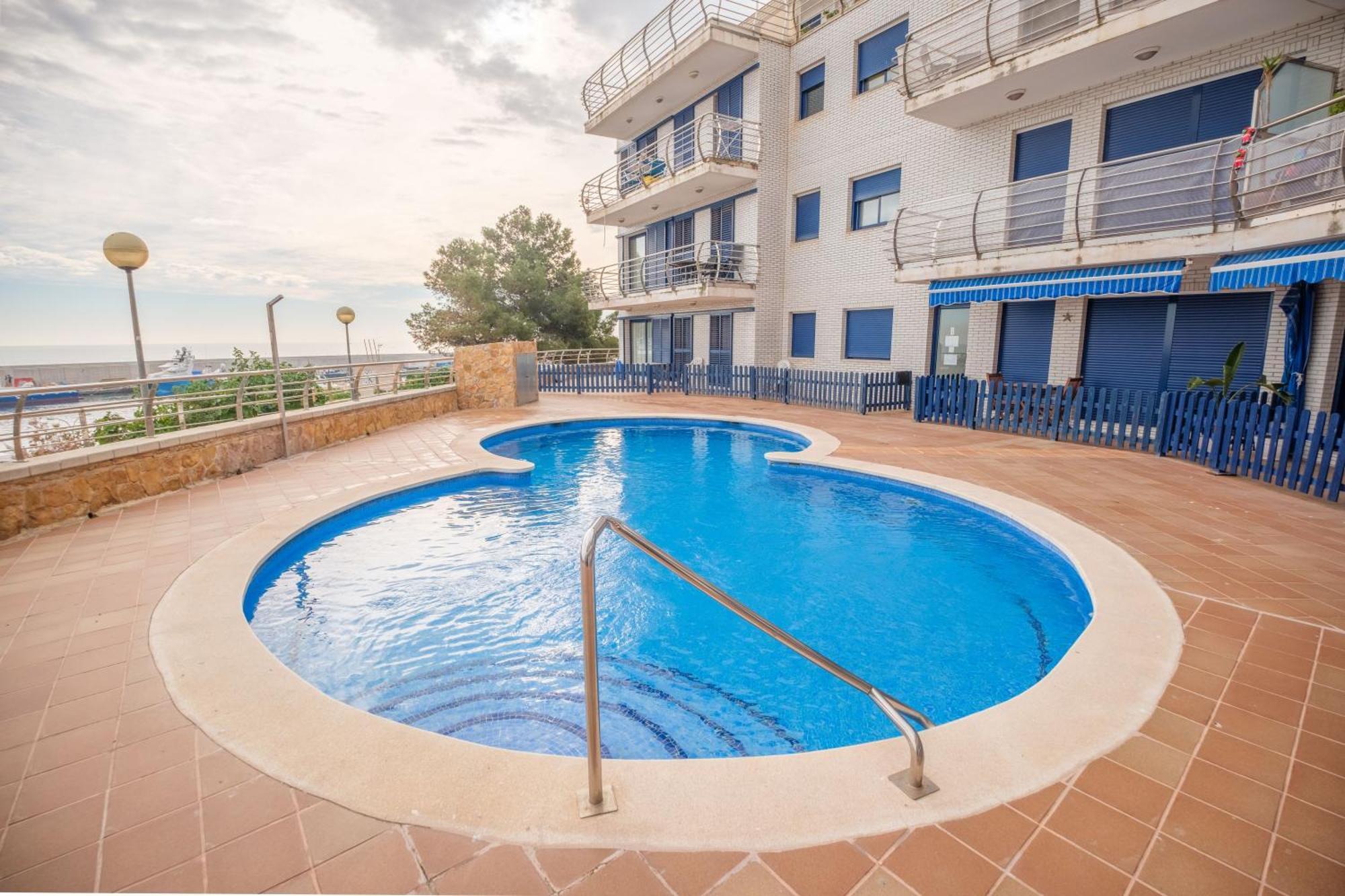 Atico Duplex Exclusivo Con Amplias Terrazas, Piscina Y Vistas Al Mar En Ametlla De Mar L'Ametlla de Mar