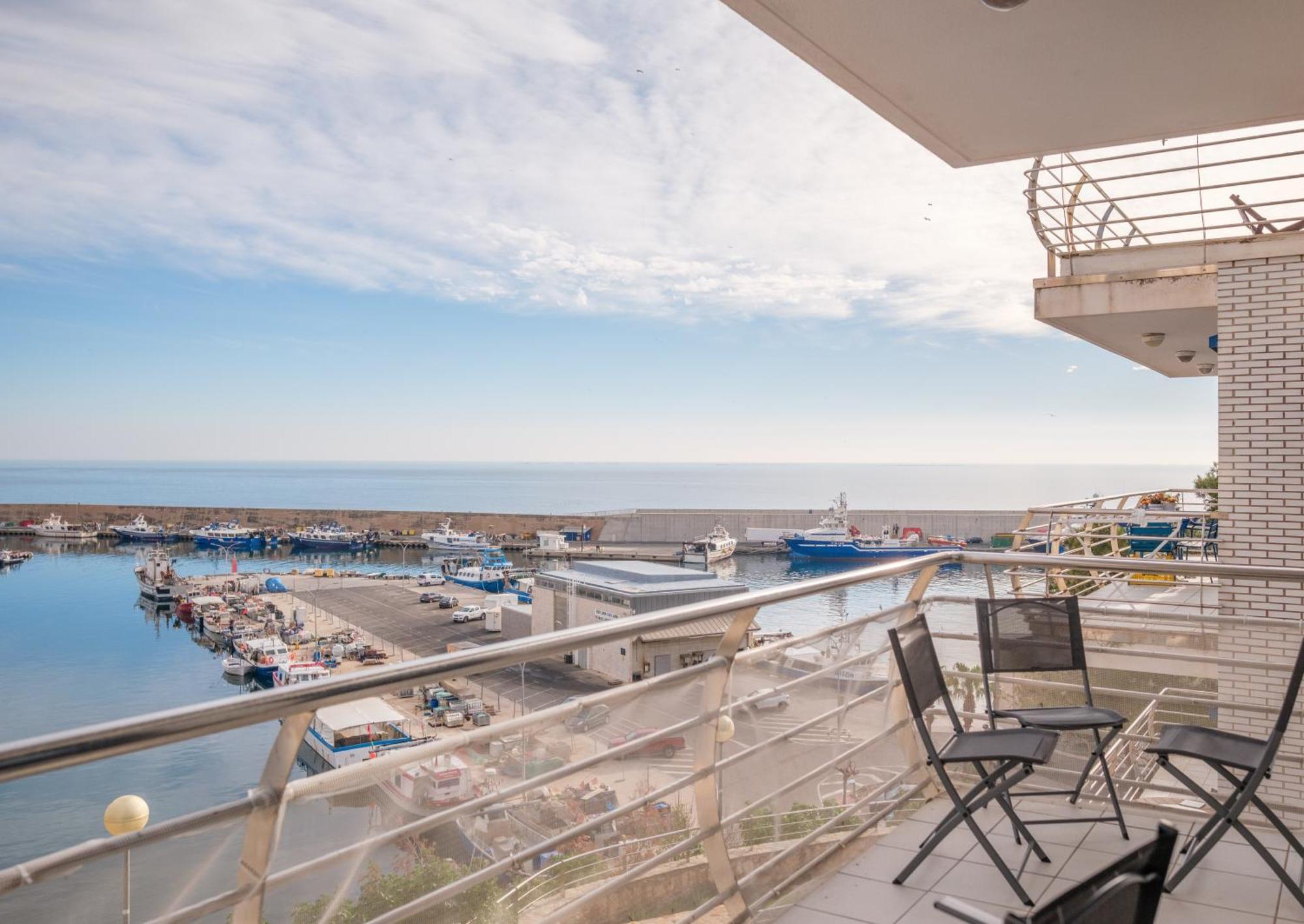 Atico Duplex Exclusivo Con Amplias Terrazas, Piscina Y Vistas Al Mar En Ametlla De Mar *