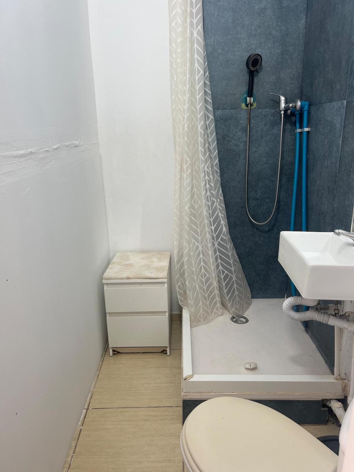Apartamento With Bathroom And Kitchen