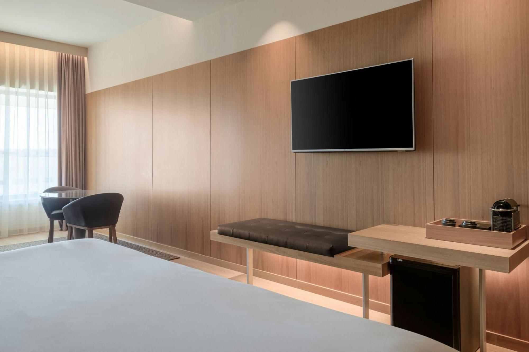Hotel Ac Diagonal L'illa By Marriott 4*