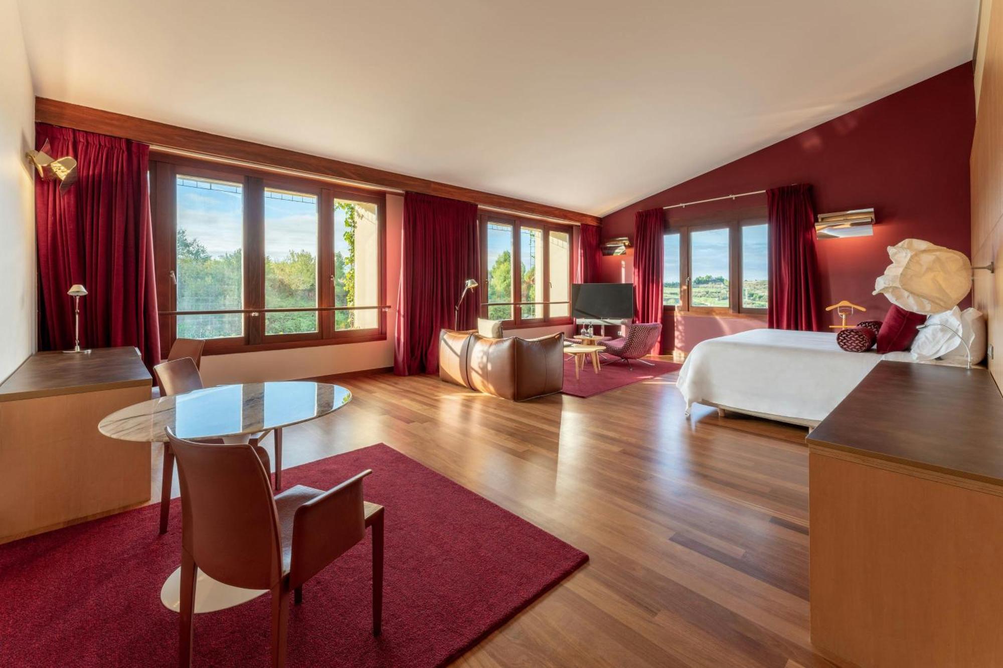 Hotel Marqués De Riscal, A Luxury Collection Hotel, 5*
