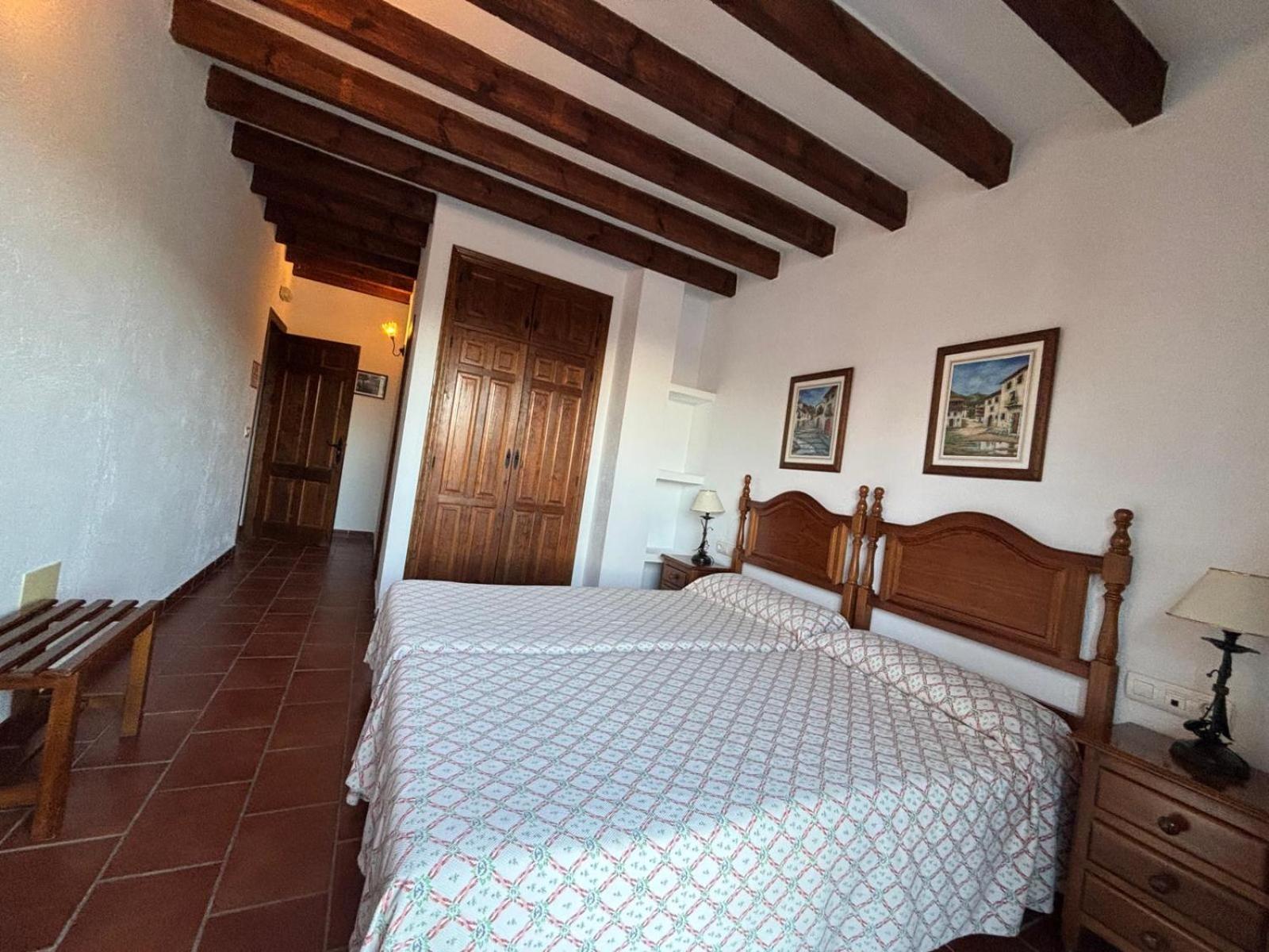 Del Rio Country house