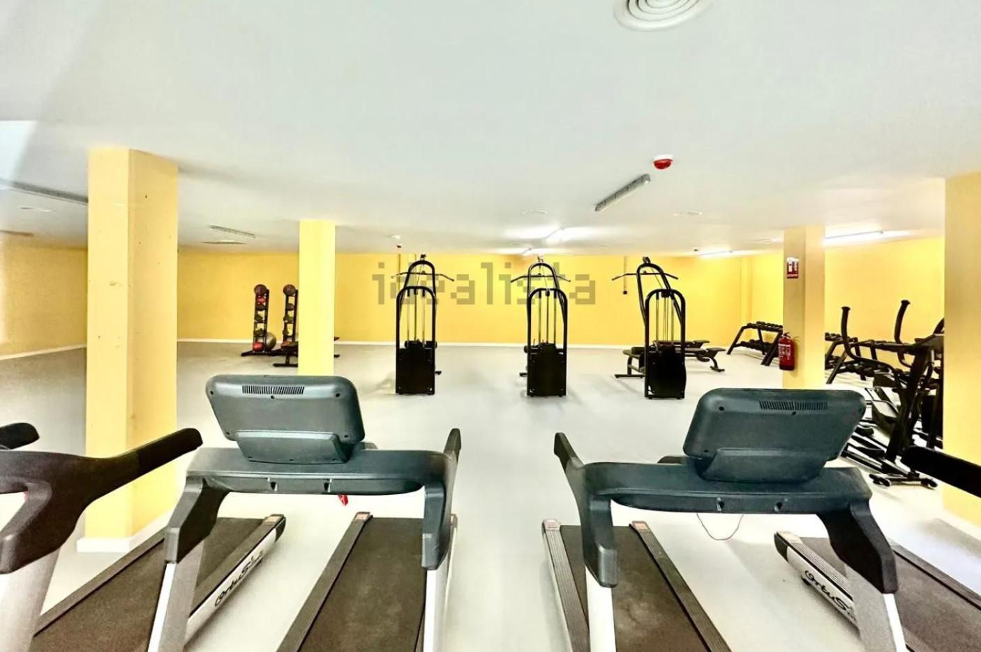 Estudios Homer Y Con Piscina Olimpica Climatizada, Exterior,gimnasio, Coworking, Netflix Y Wifi Gratis Apartment