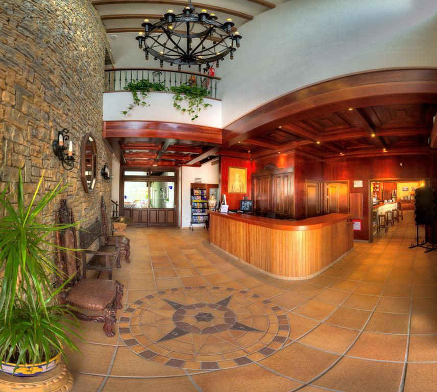 Porfirio Hotel 3*