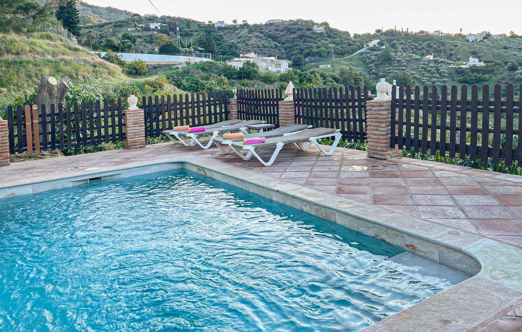 Amazing In With Kitchen Holiday home