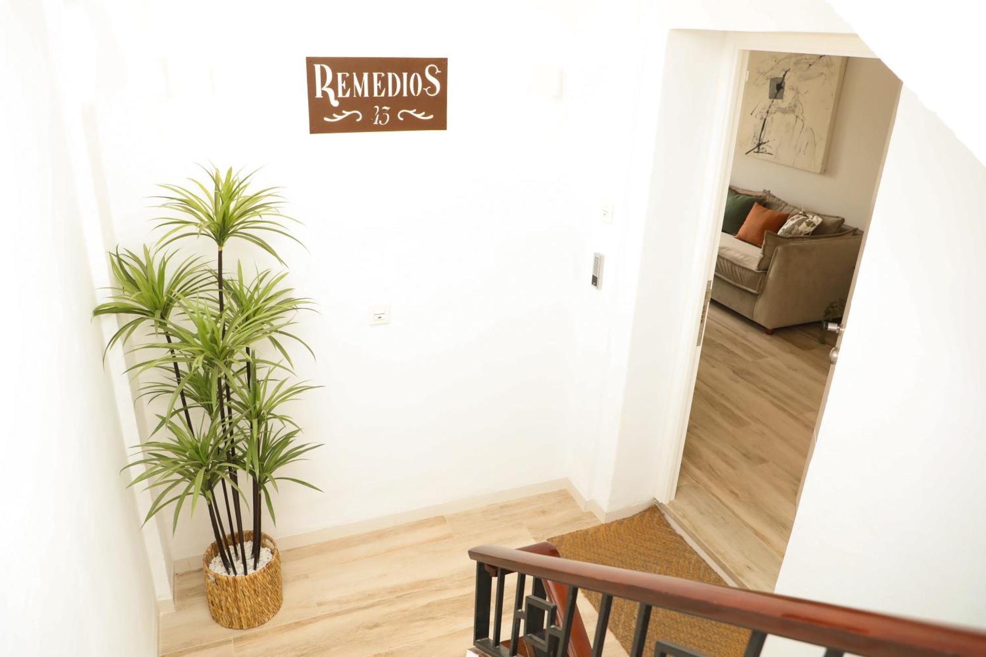 Aparthotel Remedios 43 *