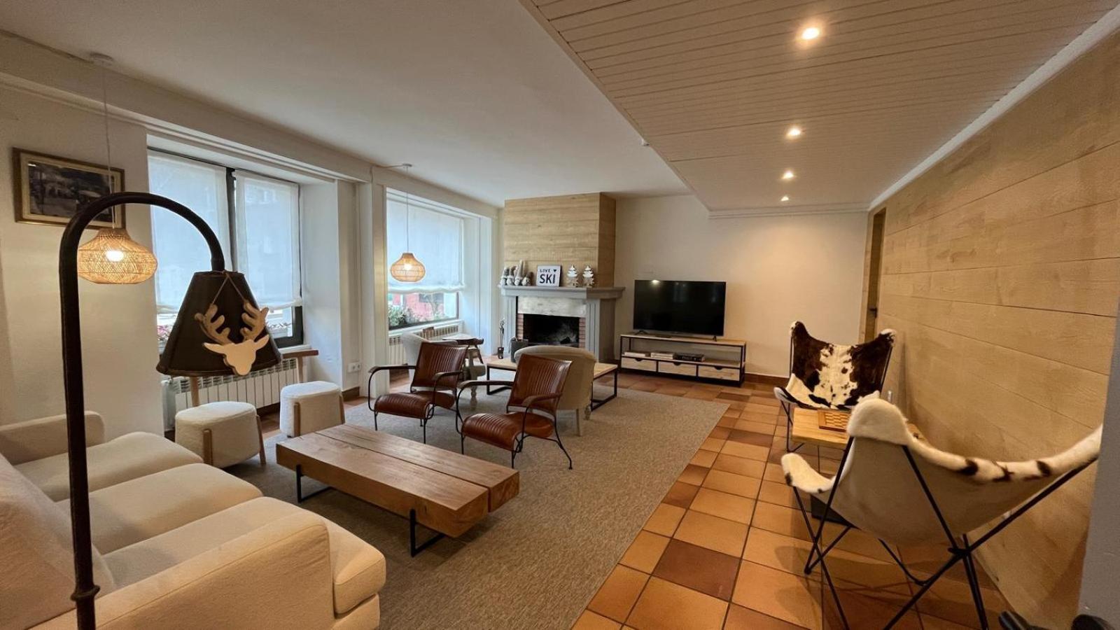 Hotel Juan Canejan Les
