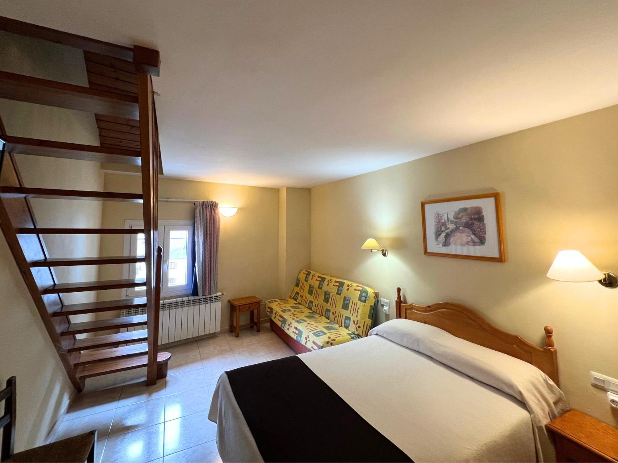 Juan Canejan Hotel *