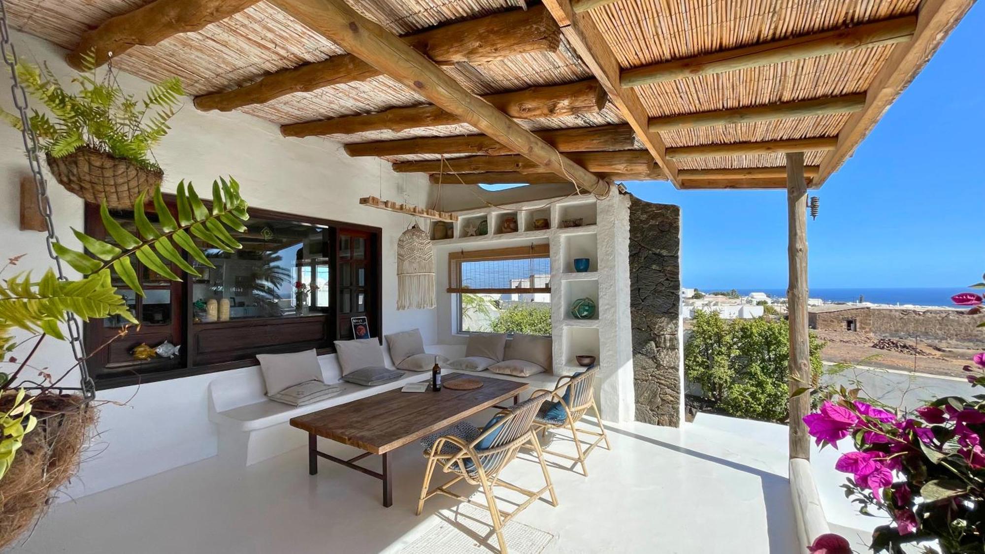 Full Relaxation - Private - Sea View - Private Garden - 2 Terraces - 3 Bedrooms - Wifi - Parking - Washing Machine Holiday home