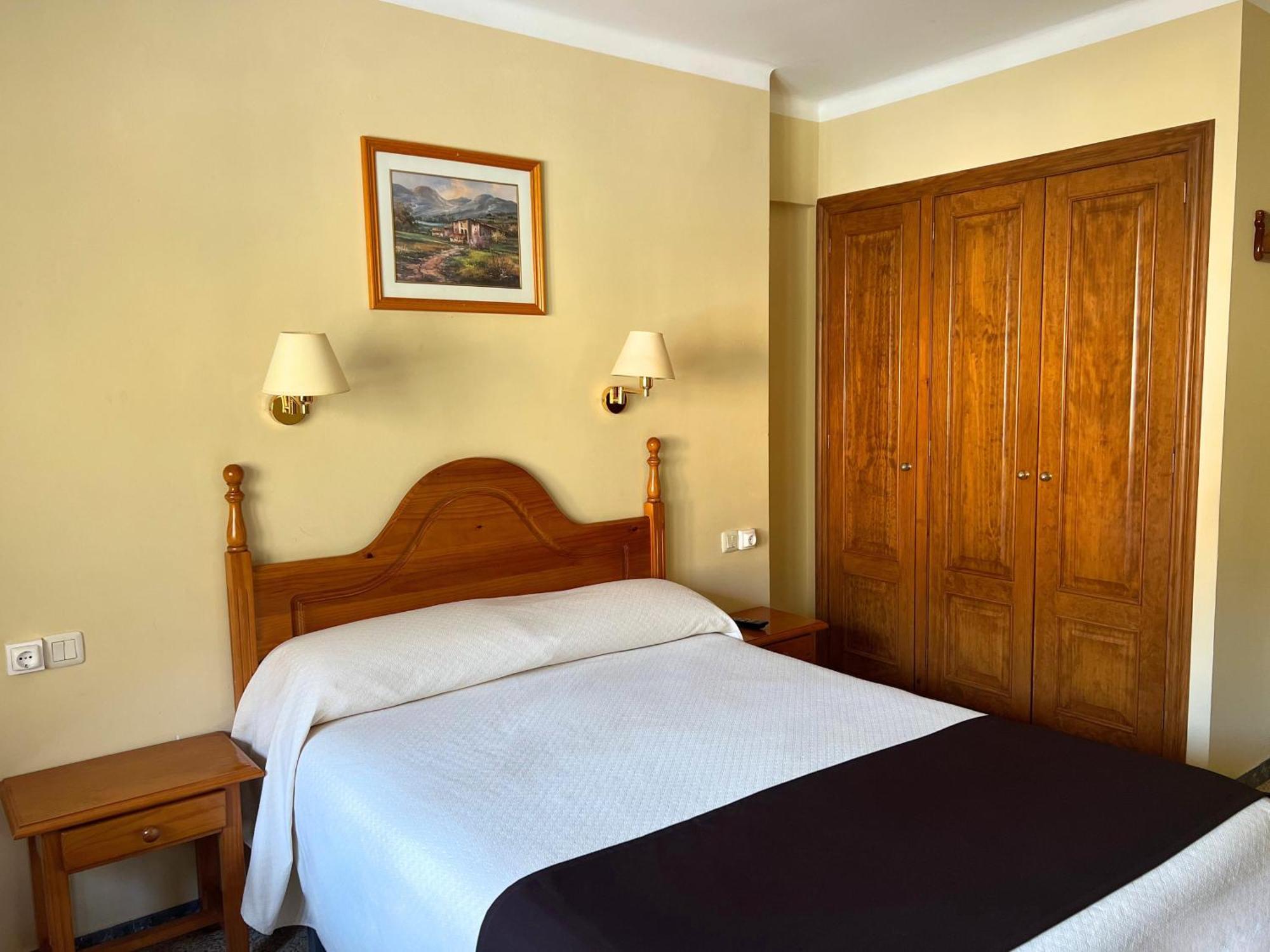 Juan Canejan Hotel *