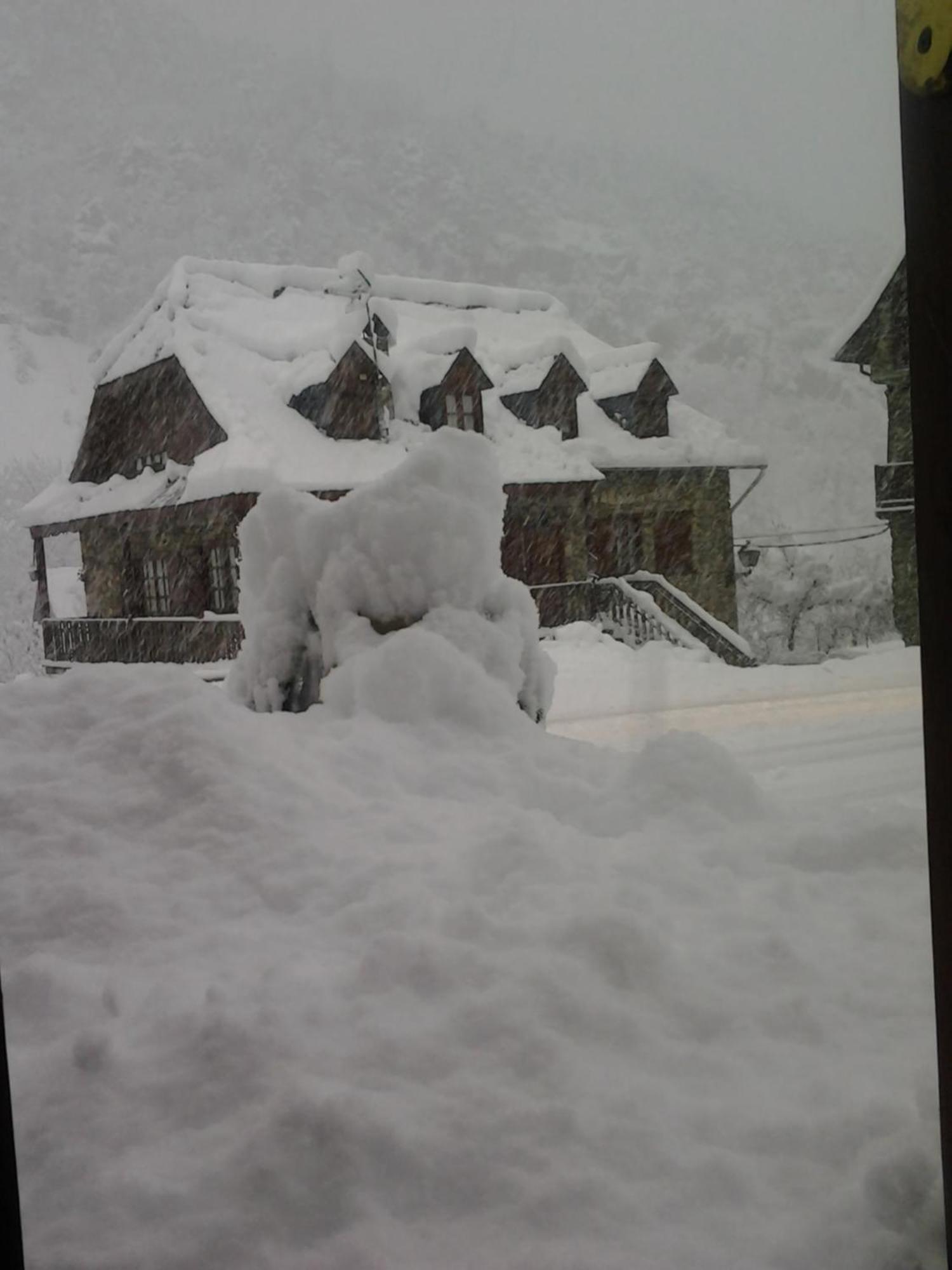 Alojamiento Rural Ostau Era Nheuada Guest house Aubert