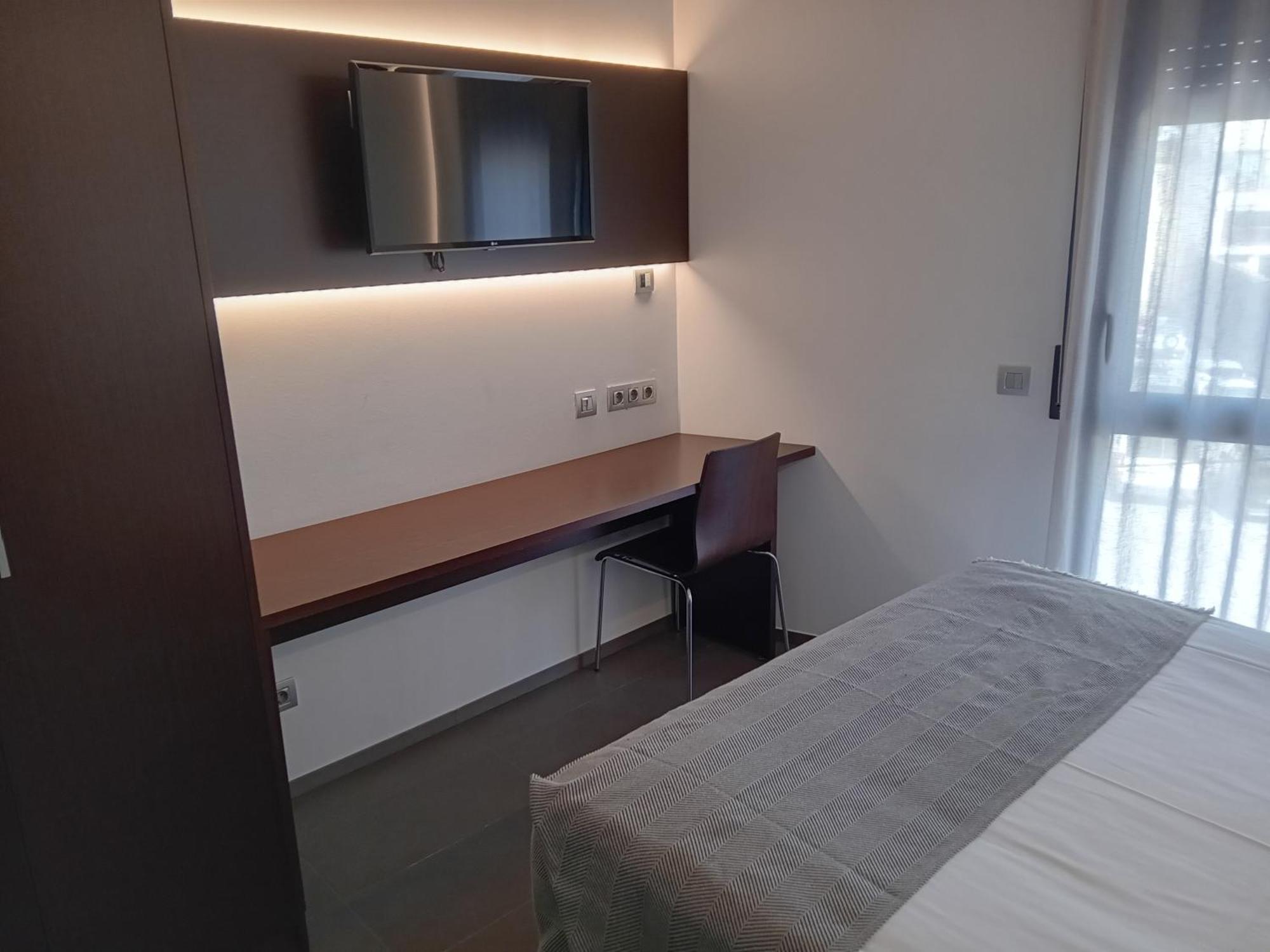 Centre Hotel *