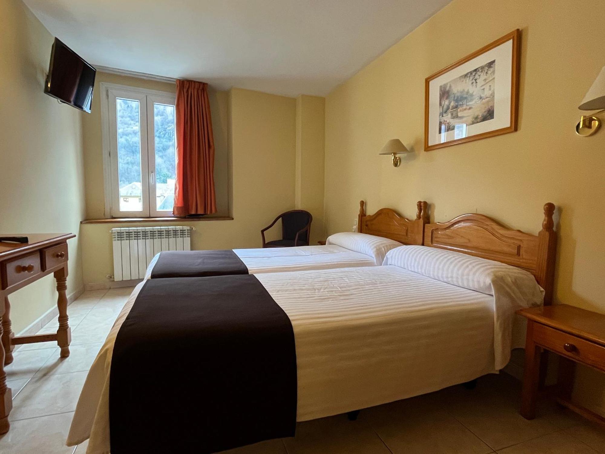 Juan Canejan Hotel Les