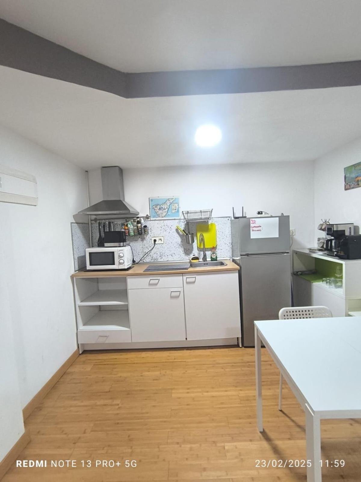 Loft Santa Cruz, Acoran