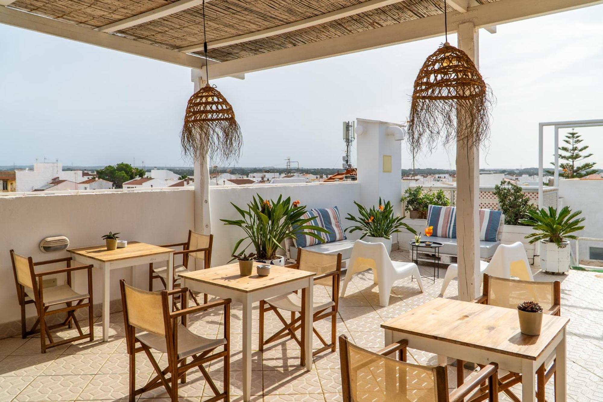 Menurka Hostal *