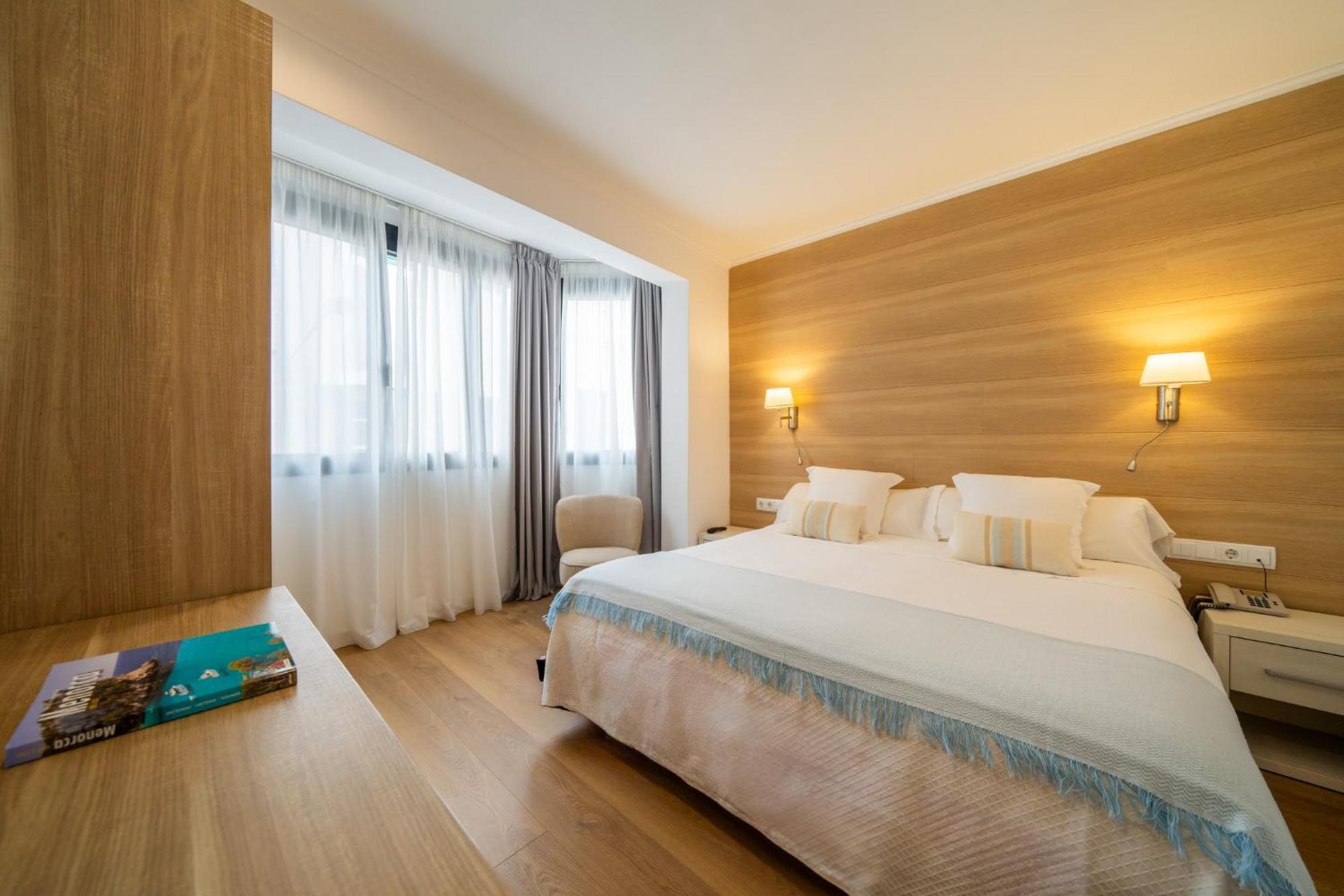 Menurka Hostal *