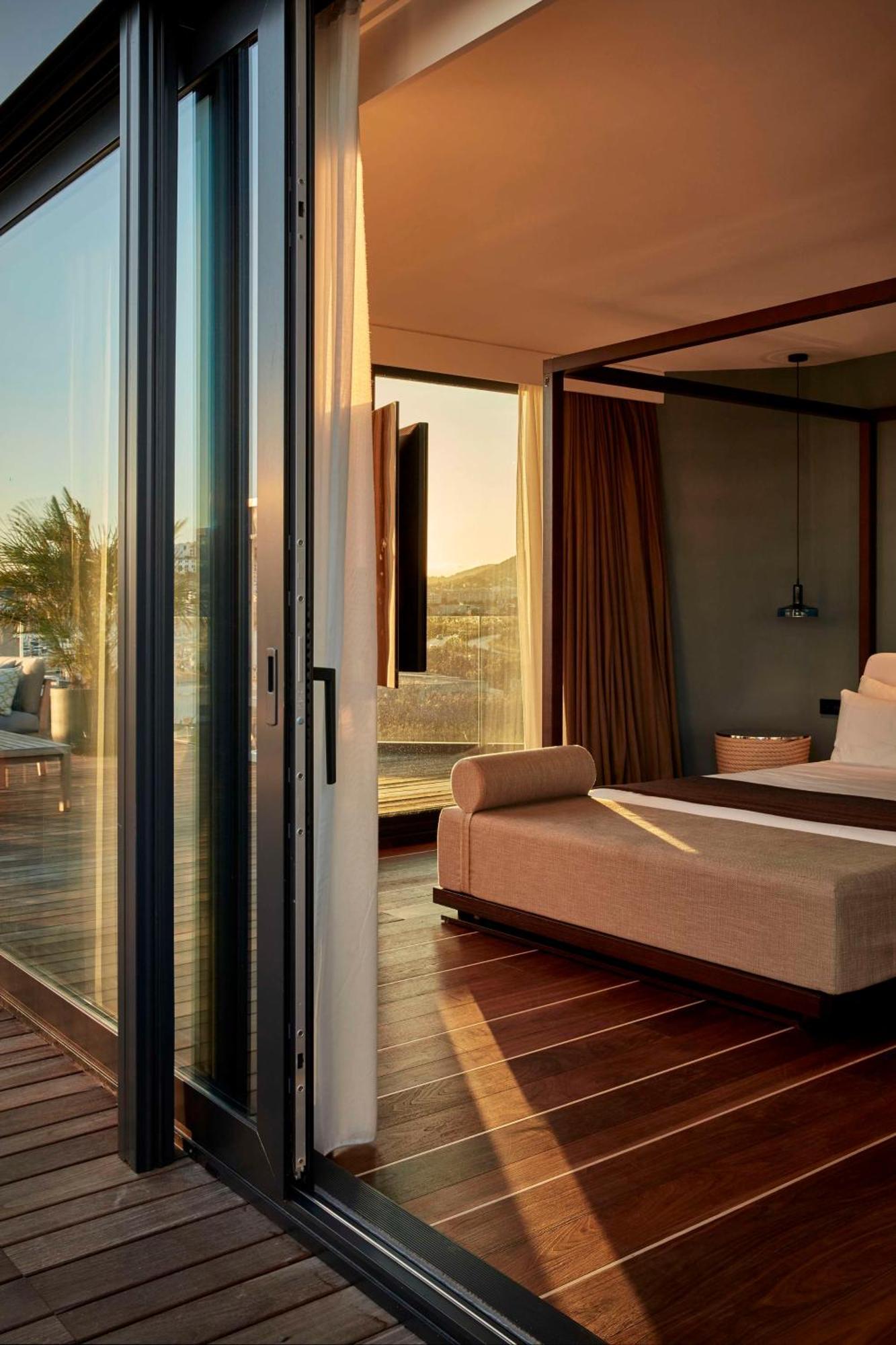 Nh Collection Hotel 5*