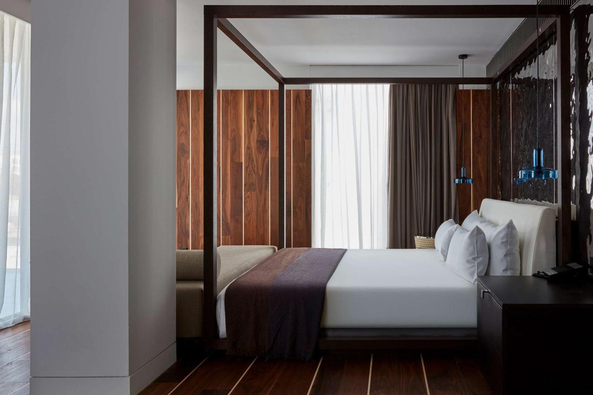 Nh Collection Hotel 5*