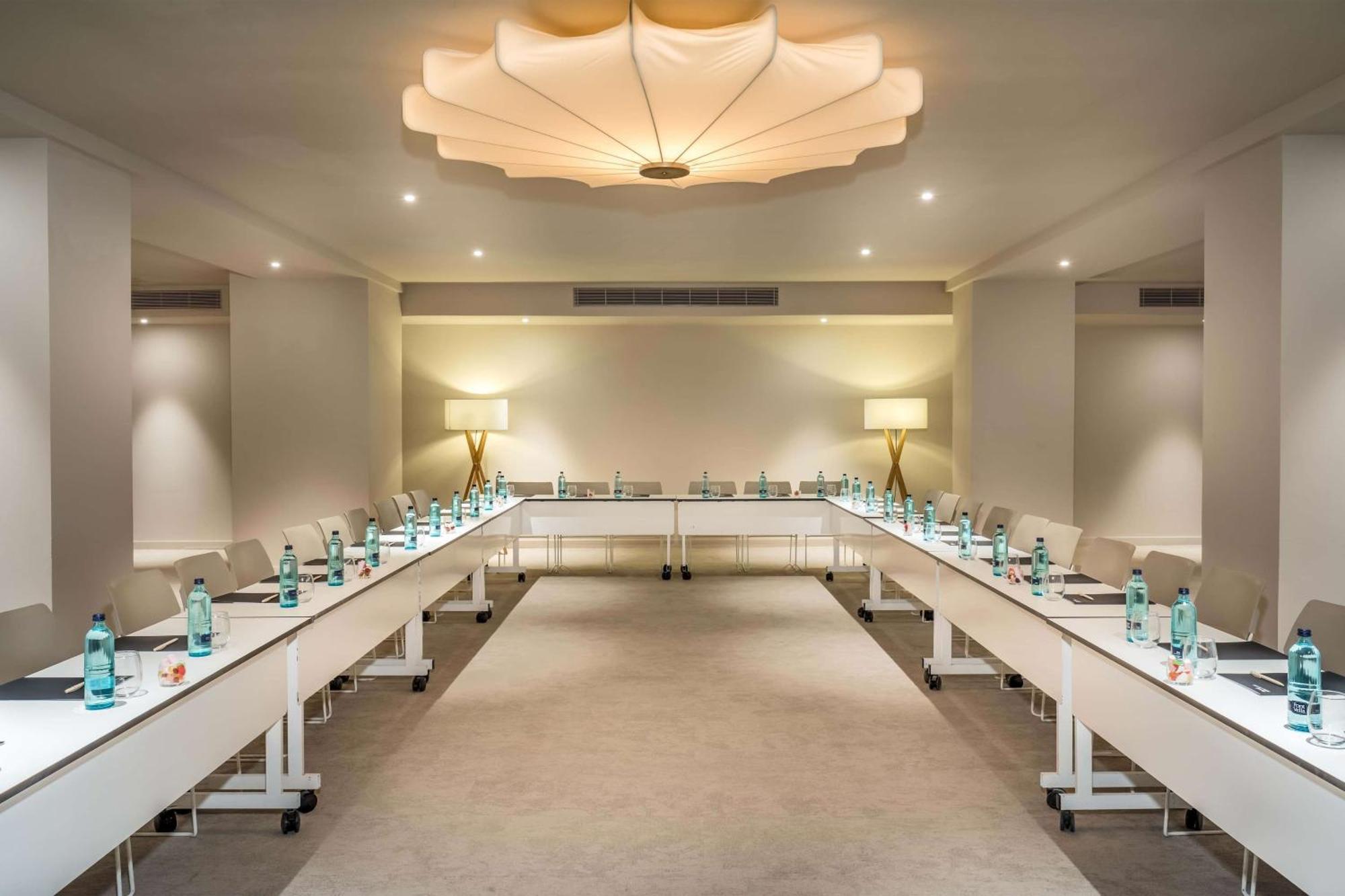 Hotel Barcelo Nervion 4*