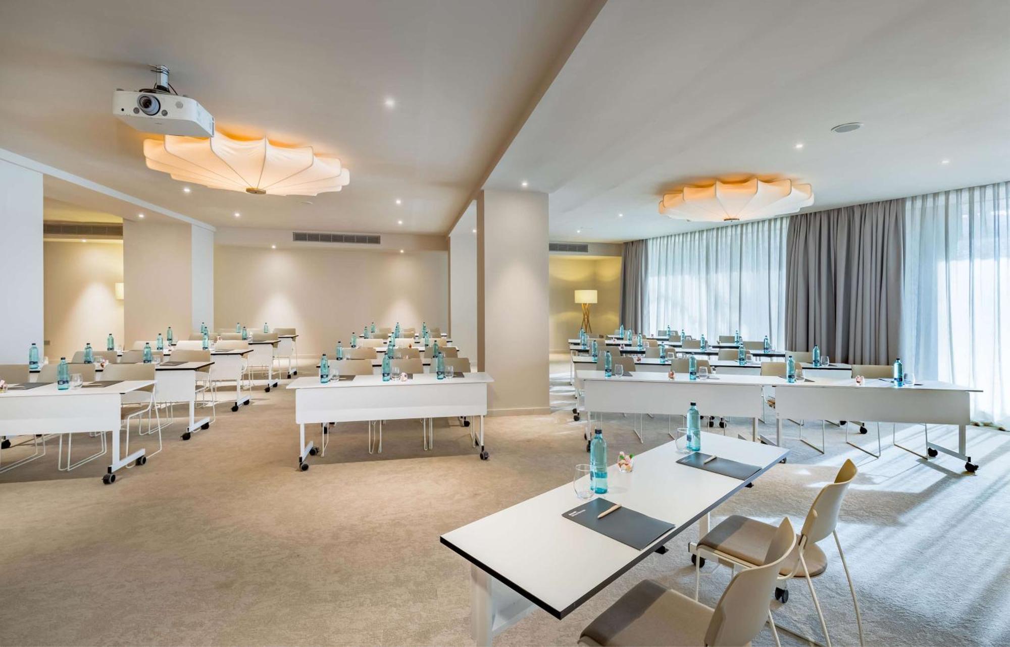 Hotel Barcelo Nervion 4*